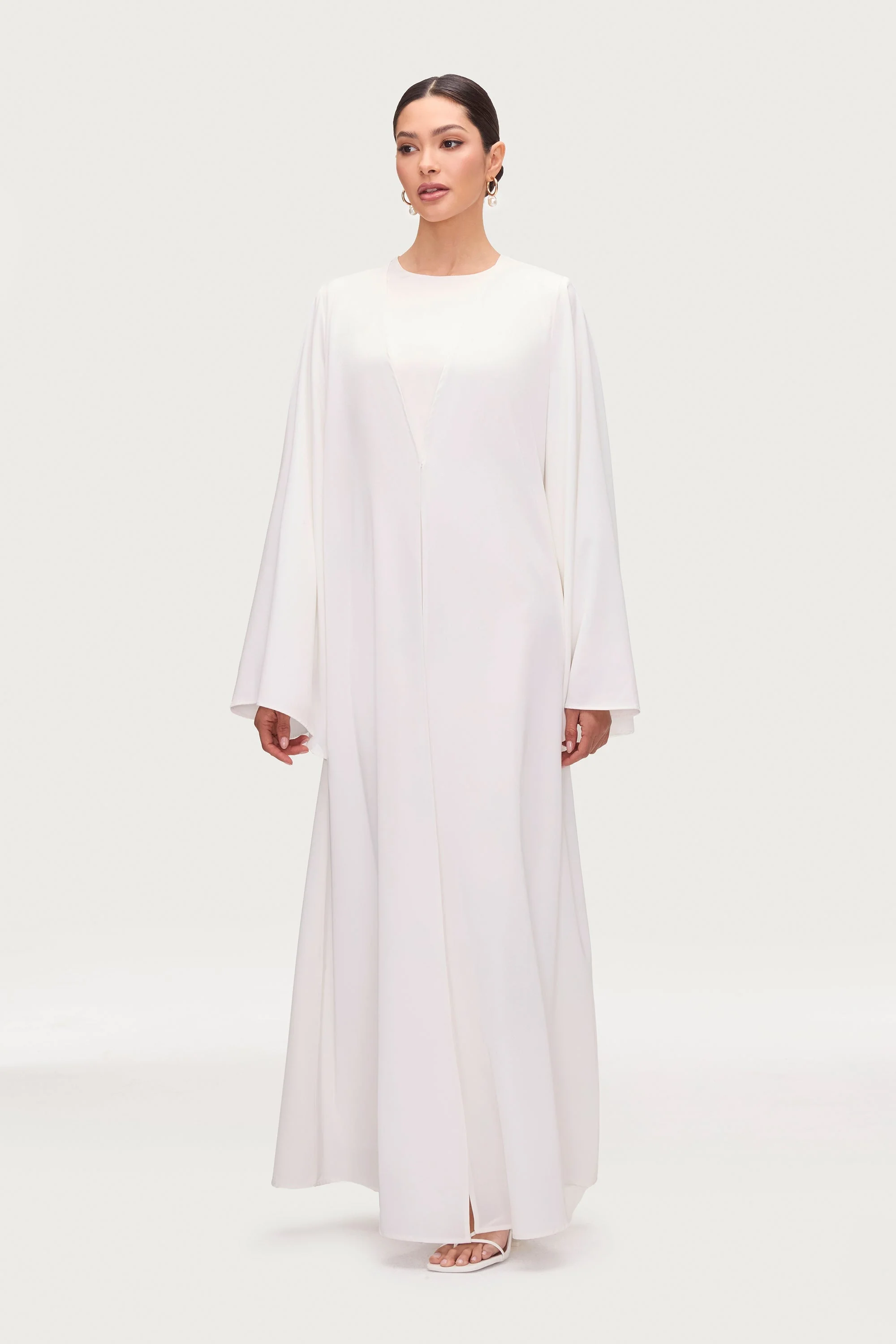 Arwa Flare Sleeve Open Abaya - White - Image 5