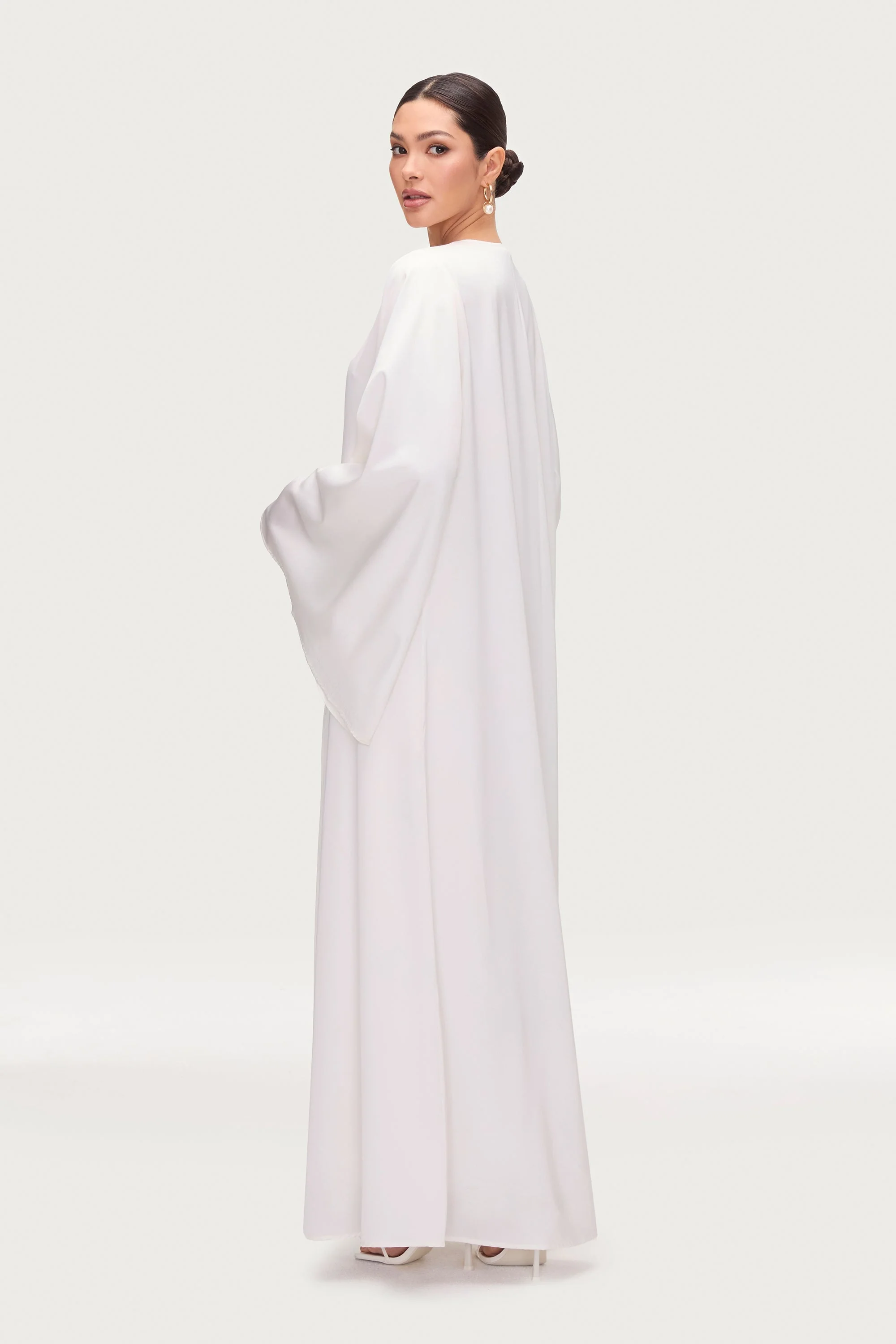 Arwa Flare Sleeve Open Abaya - White - Image 6
