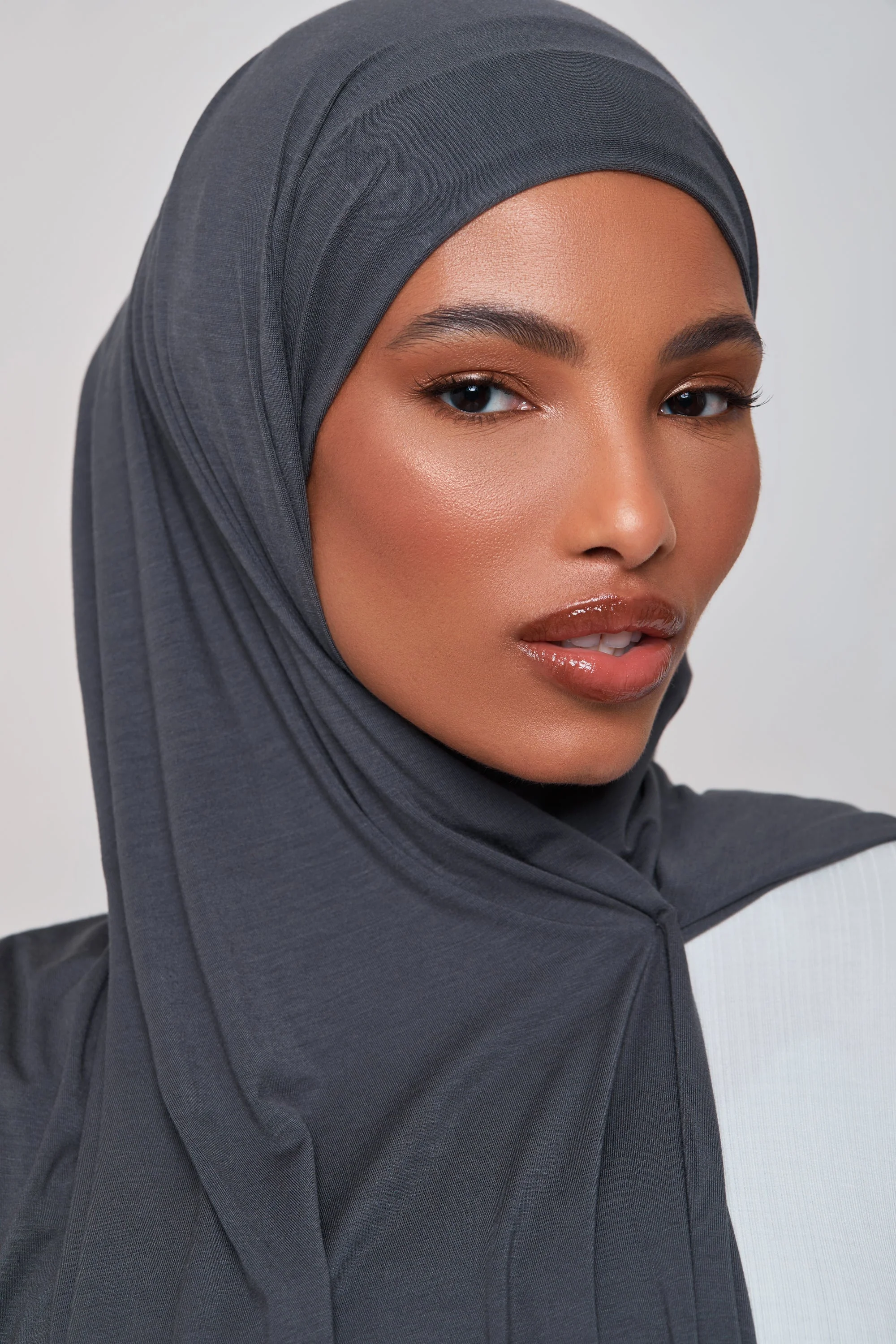 Bamboo Jersey Hijab - Iron - Image 3
