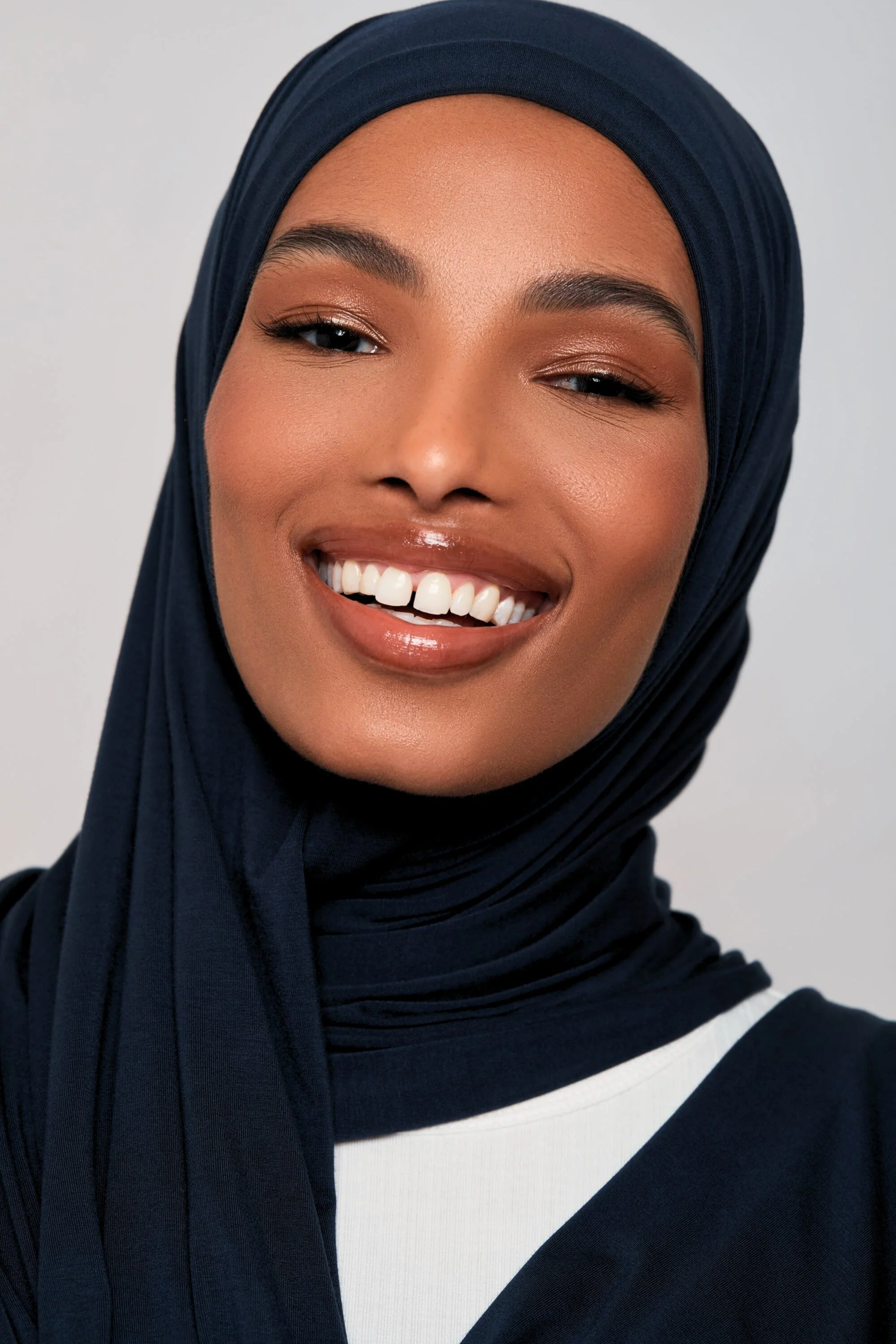 Bamboo Jersey Hijab - Navy - Image 4