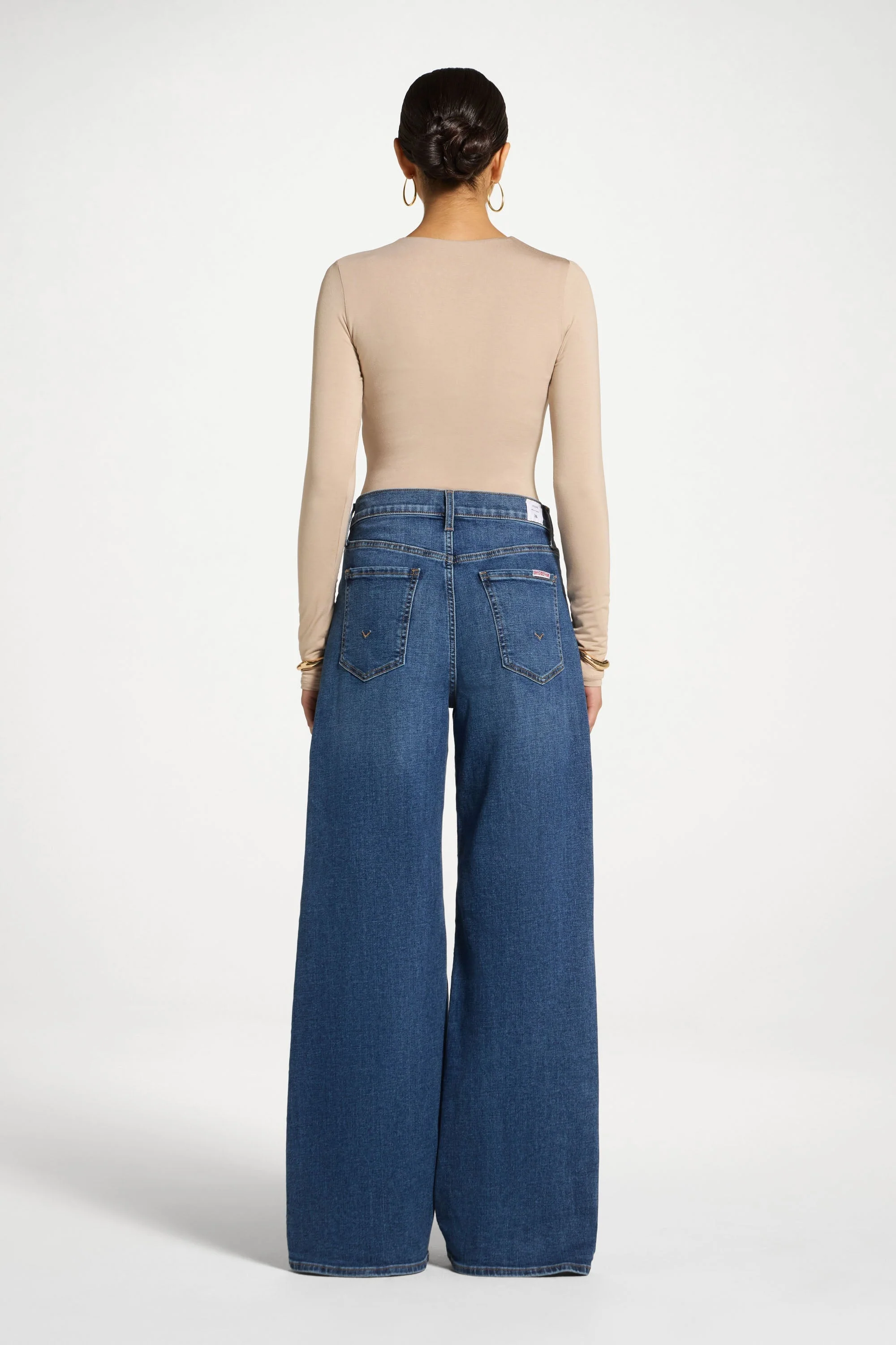 Bamboo Long Sleeve Bodysuit - Taupe - Image 8