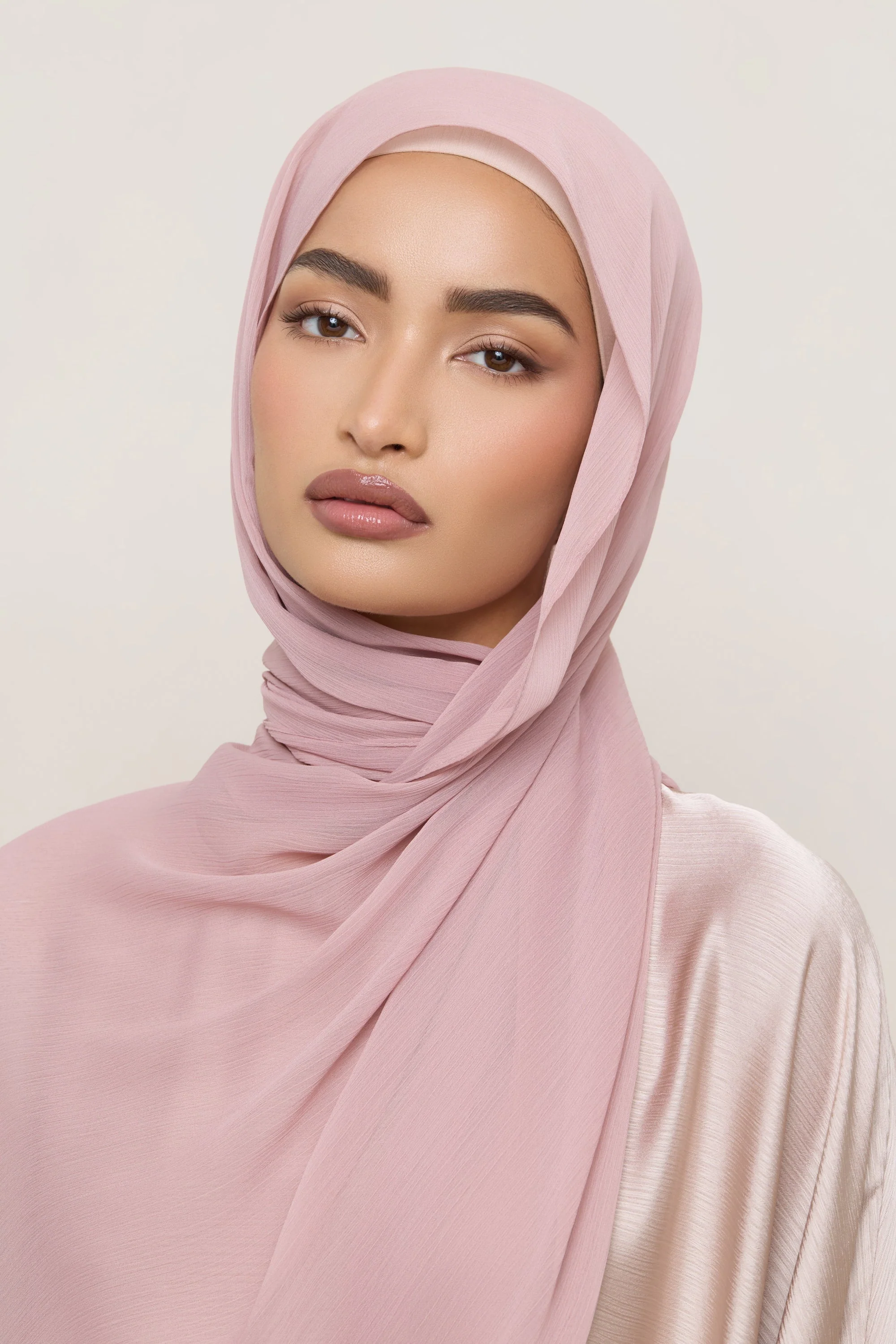 Chiffon Crinkle Hijab - Milky Pink - Image 3