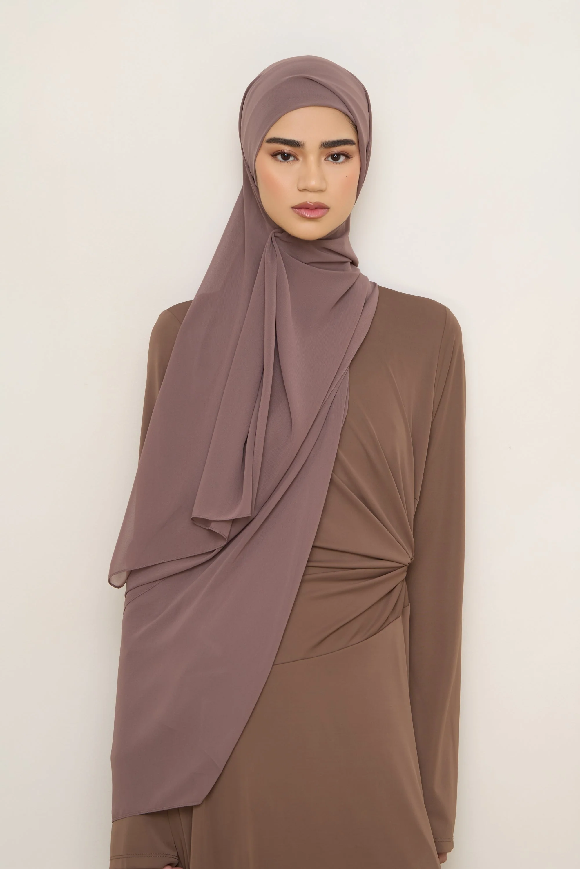 Chiffon LITE Hijab - Peppercorn - Image 3