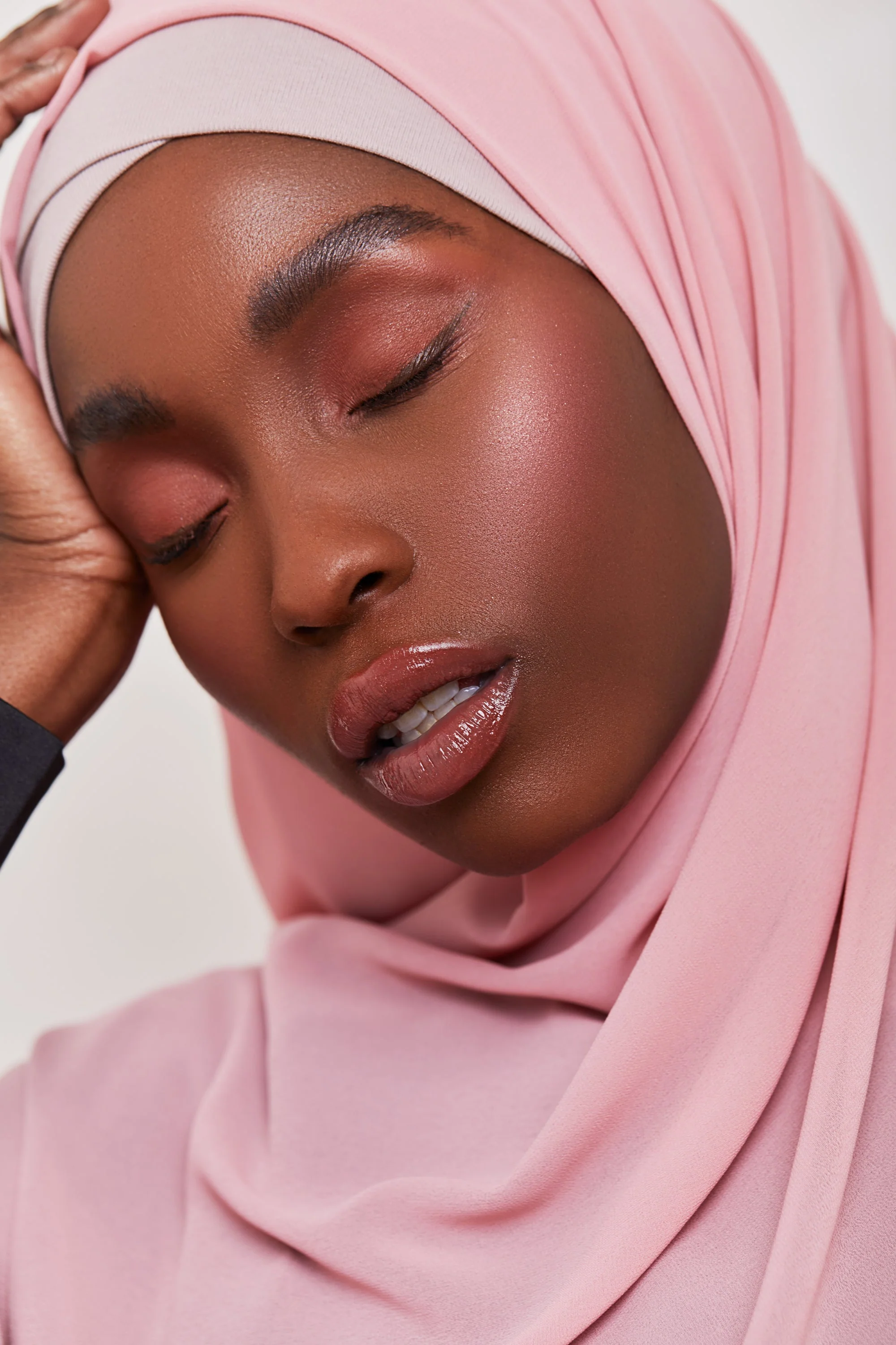 Essential Chiffon Hijab - Dusty Rose - Image 2