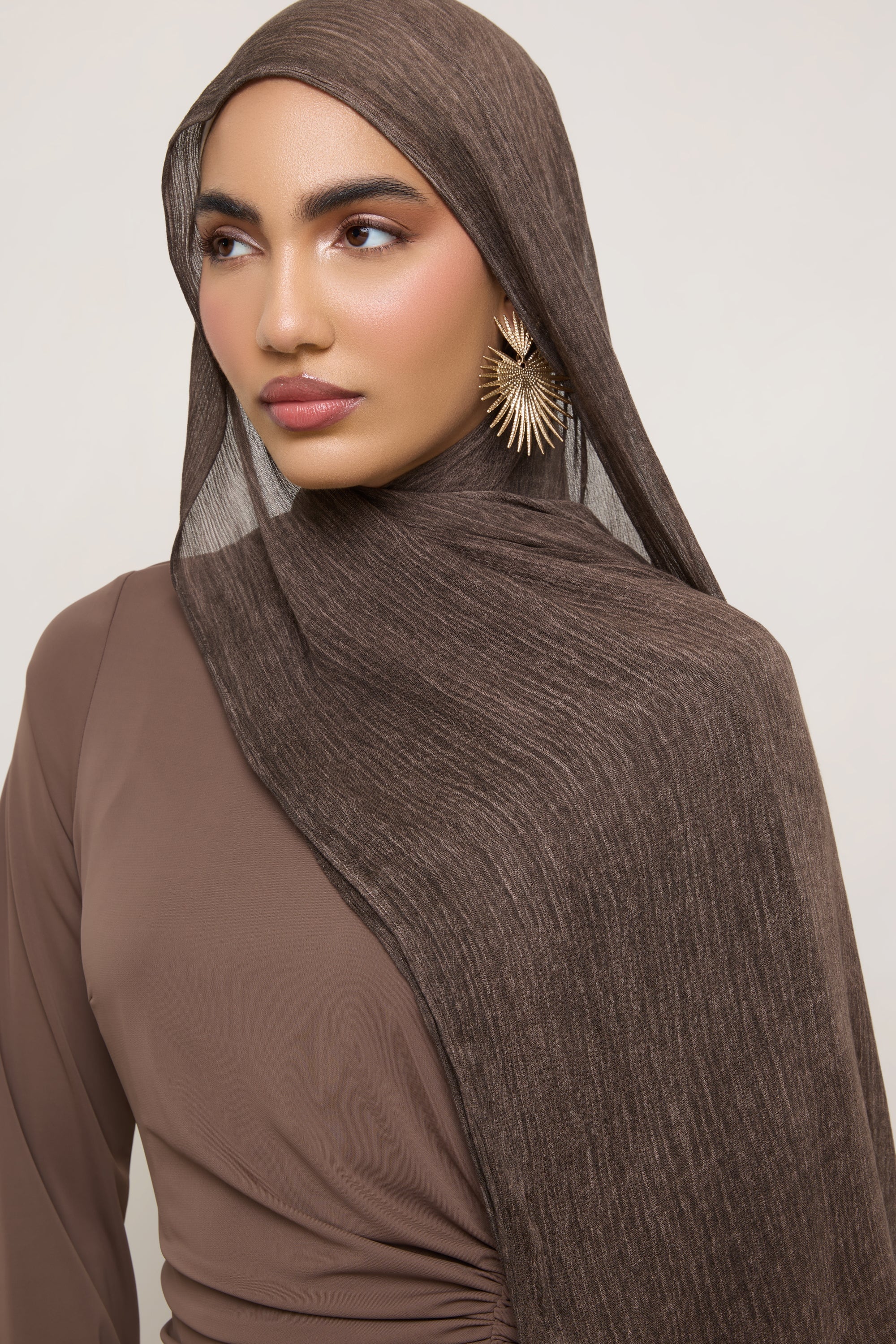Modal Crinkle Hijab - Dark Truffle