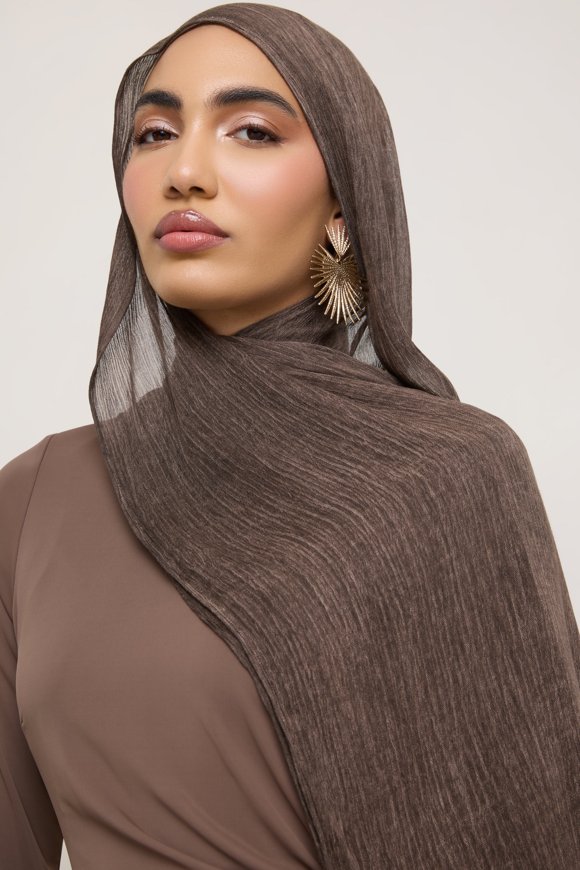 Modal Crinkle Hijab - Dark Truffle - Image 2
