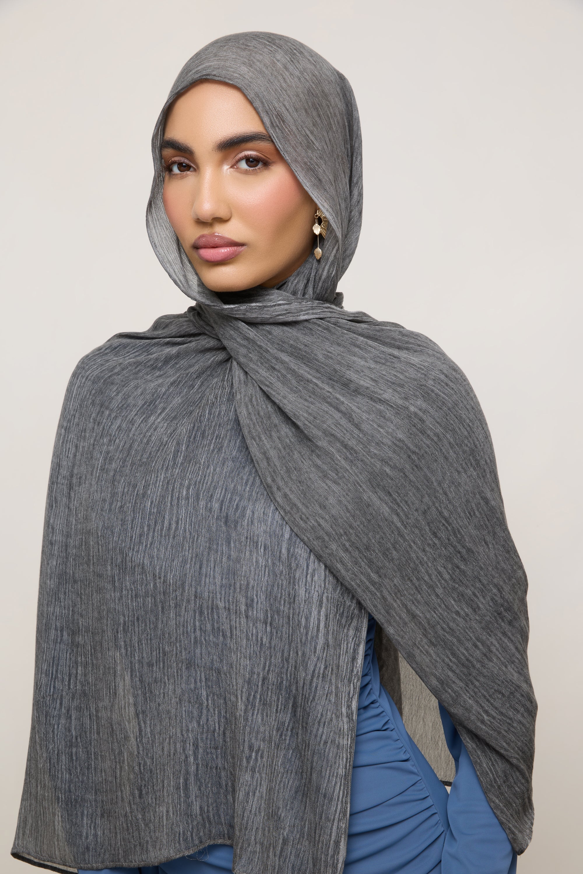 Modal Crinkle Hijab - Graphite - Image 4