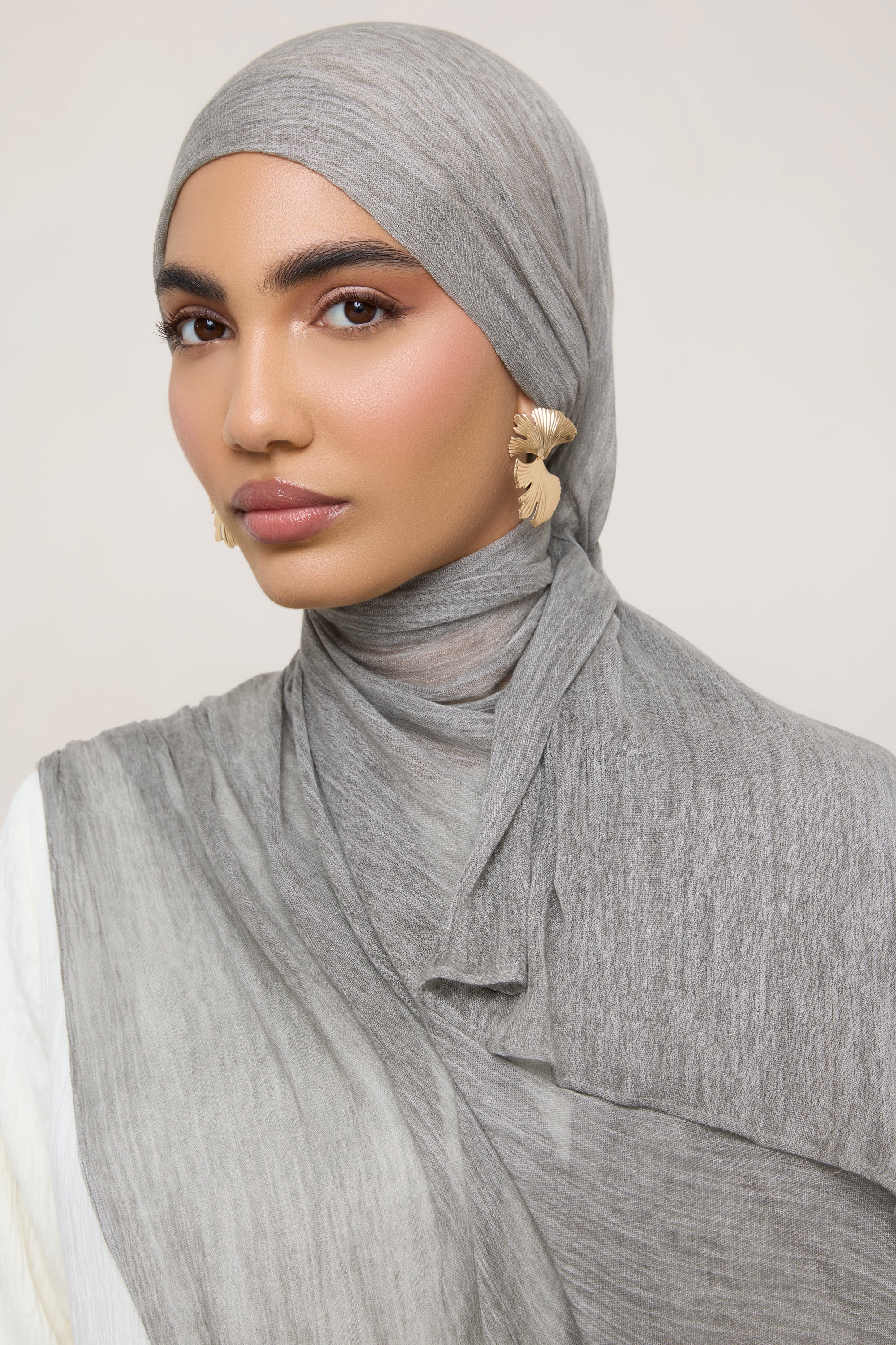 Modal Crinkle Hijab - Grey - Image 3