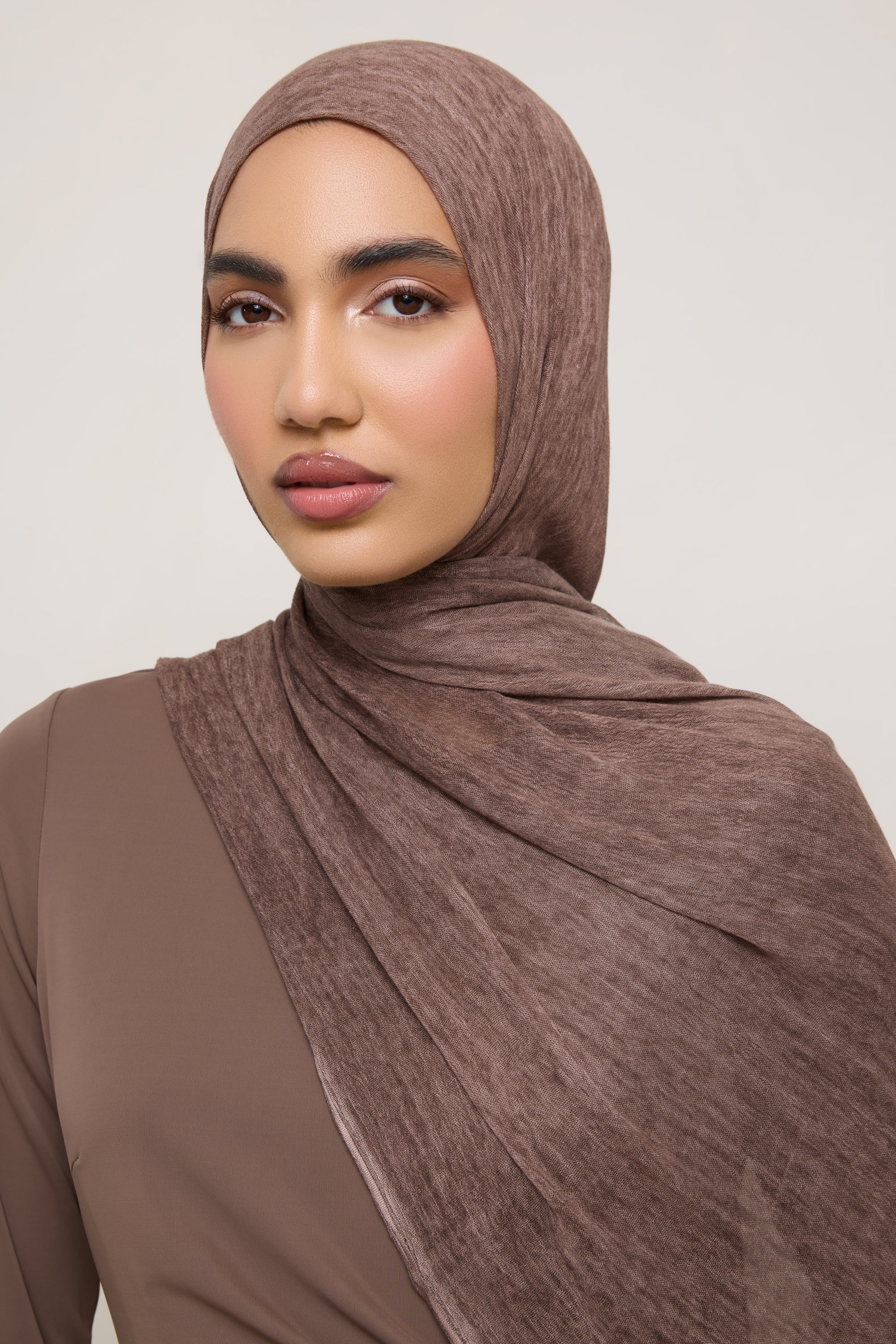 Modal Crinkle Hijab - Mocha - Image 3