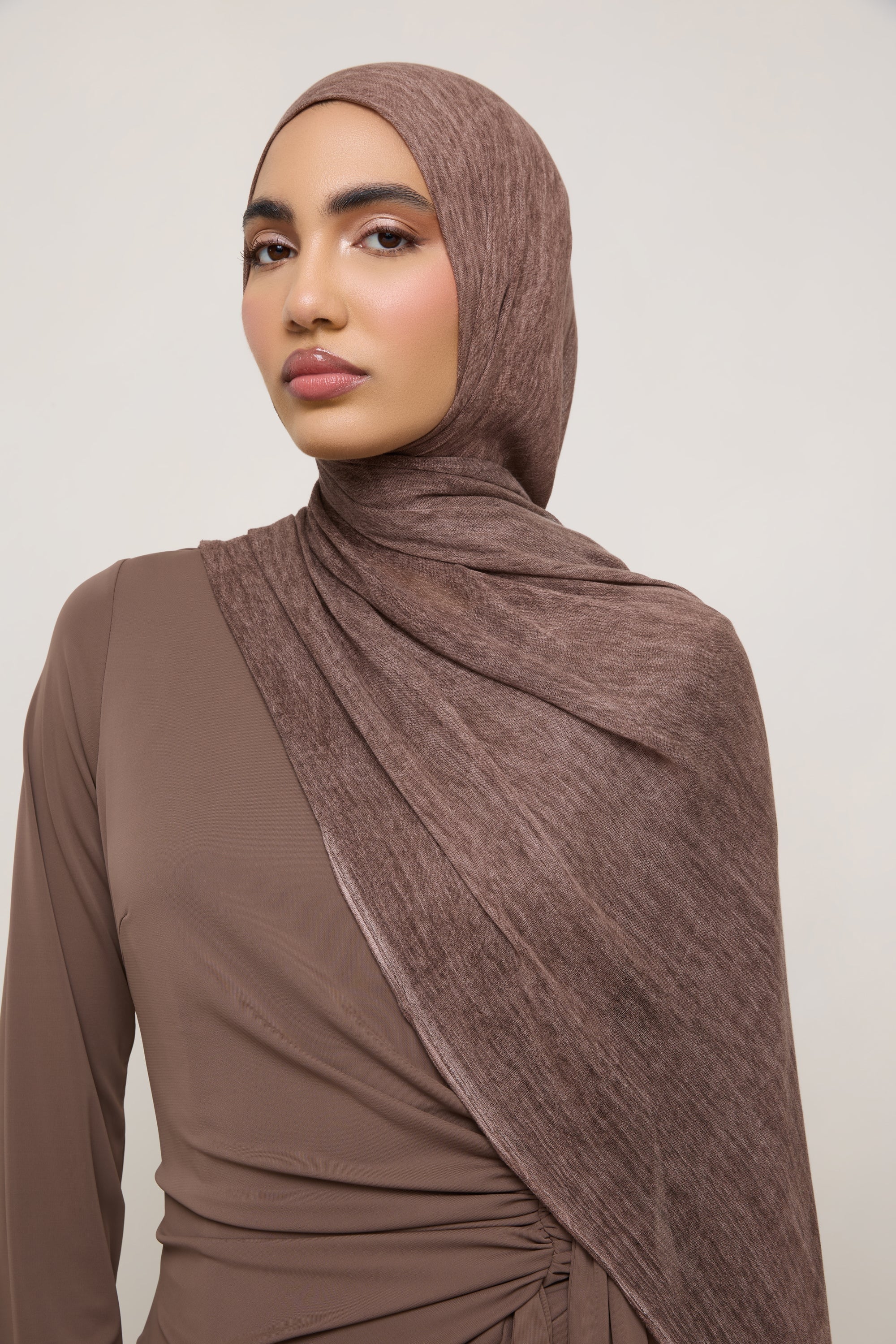 Modal Crinkle Hijab - Mocha - Image 4