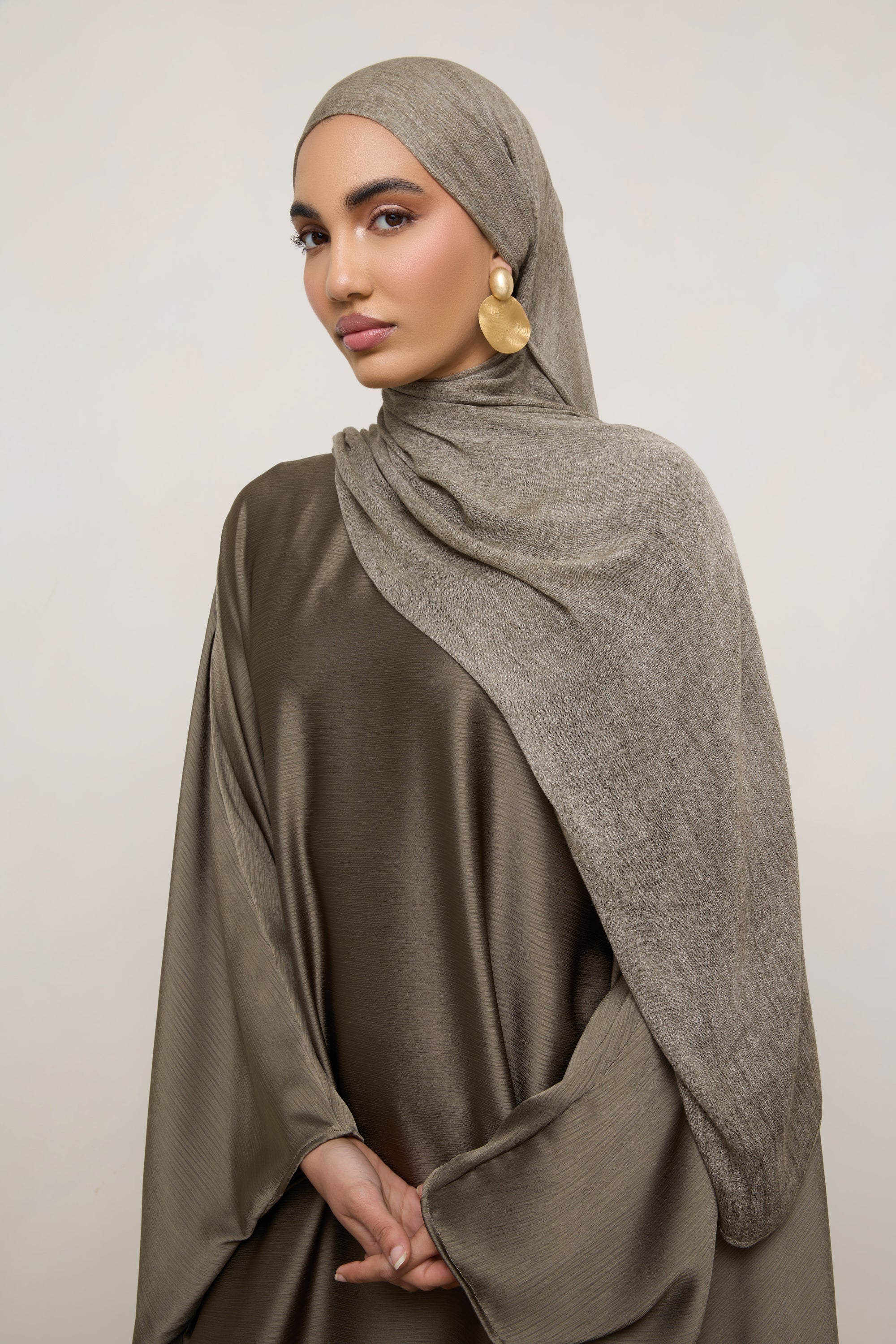 Modal Crinkle Hijab - Moonrock - Image 2