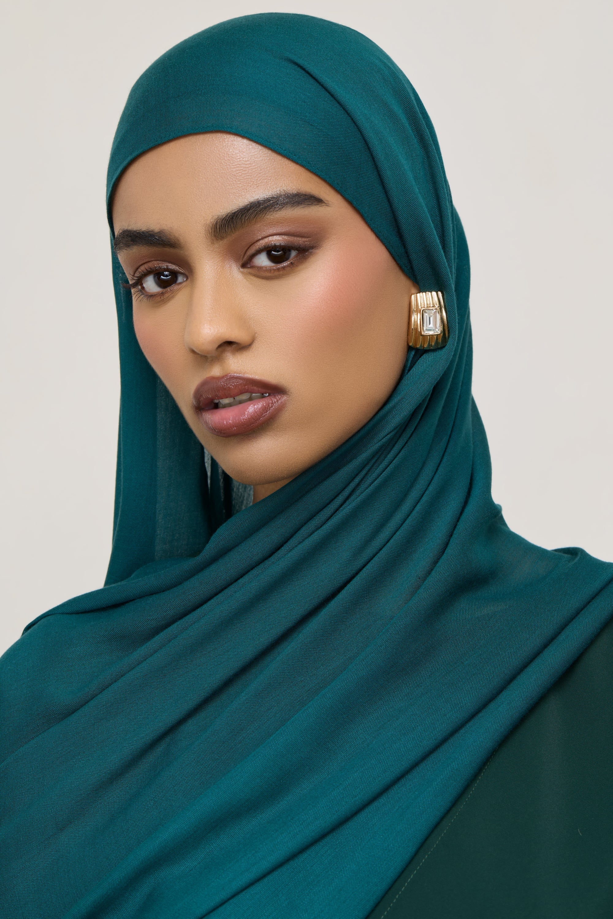 Modal Hijab - Dark Sea - Image 4