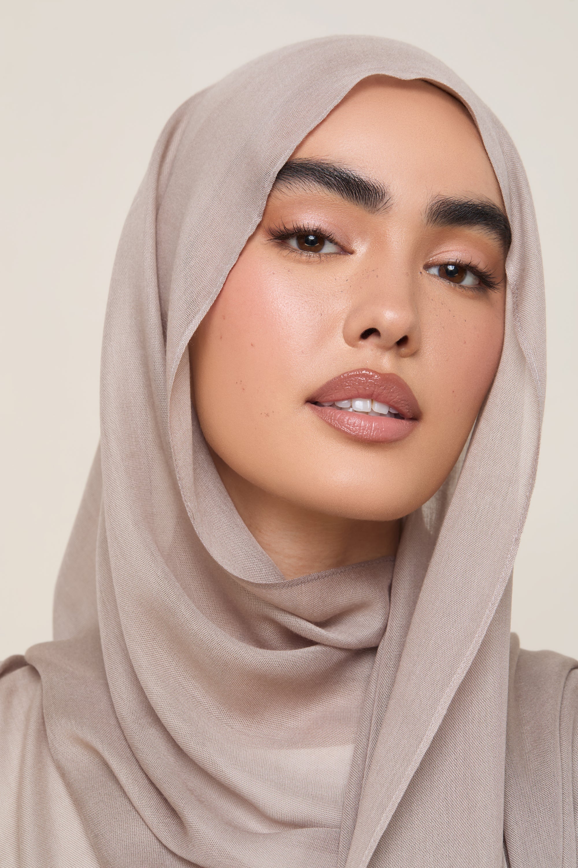 Modal Hijab - Pebble - Image 4
