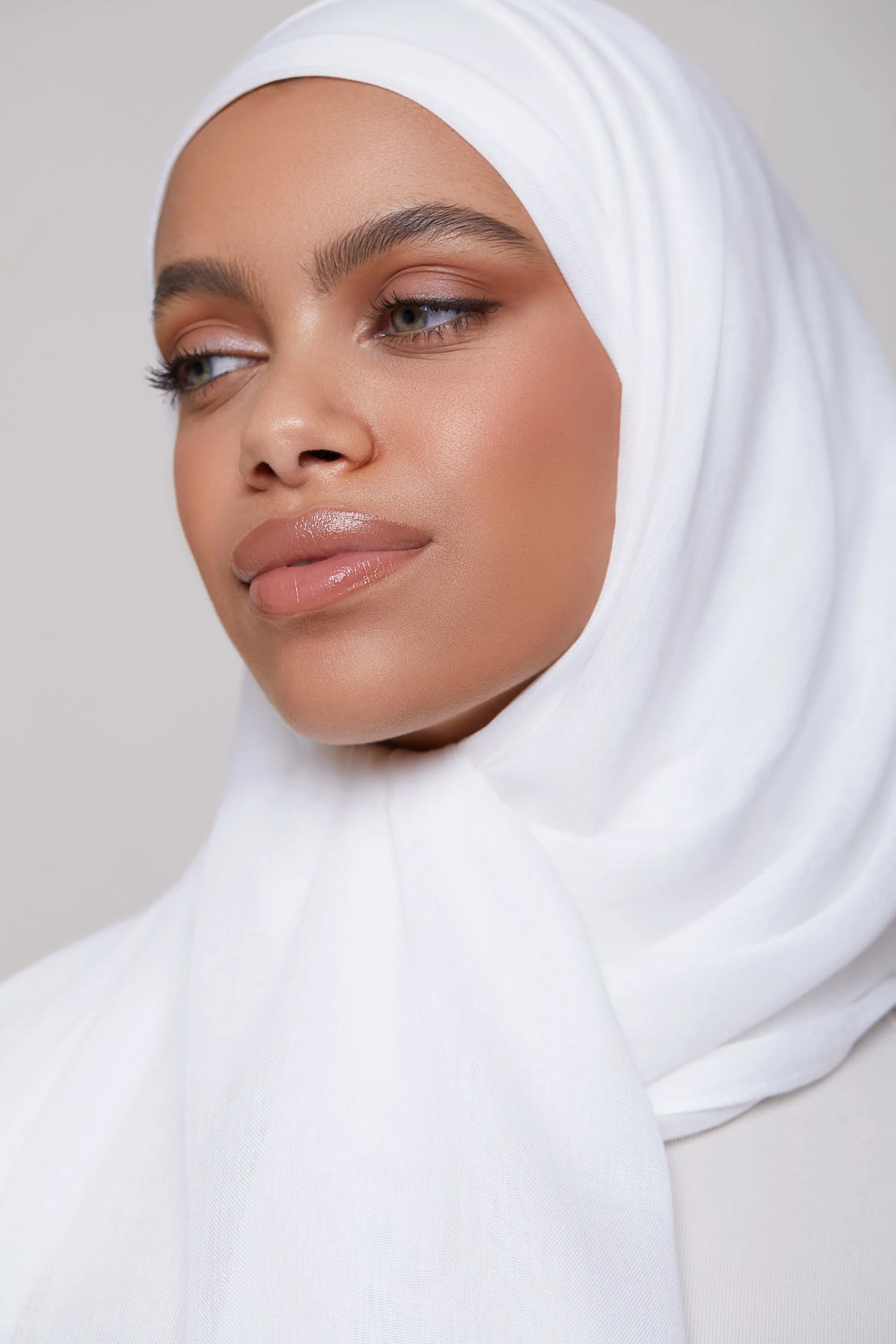 Modal Hijab - White - Image 3