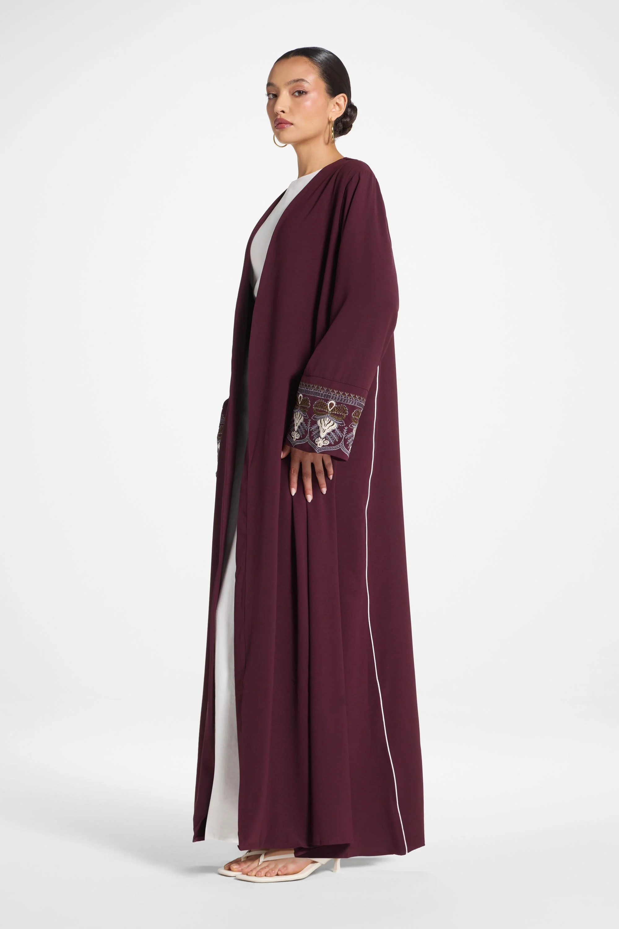 Omaya Embroidered Open Abaya - Image 5