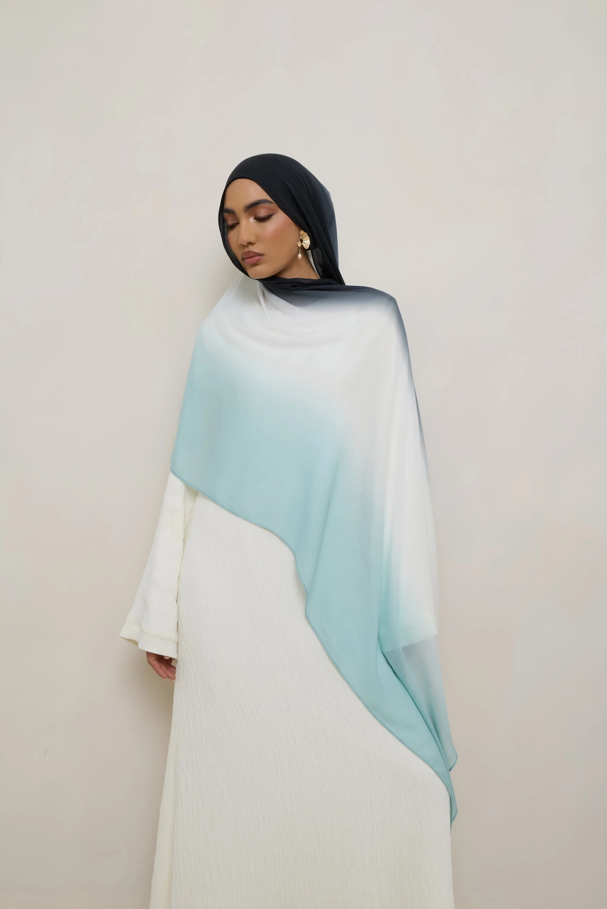 Ombre Modal Hijab - Aquatic Noir - Image 10