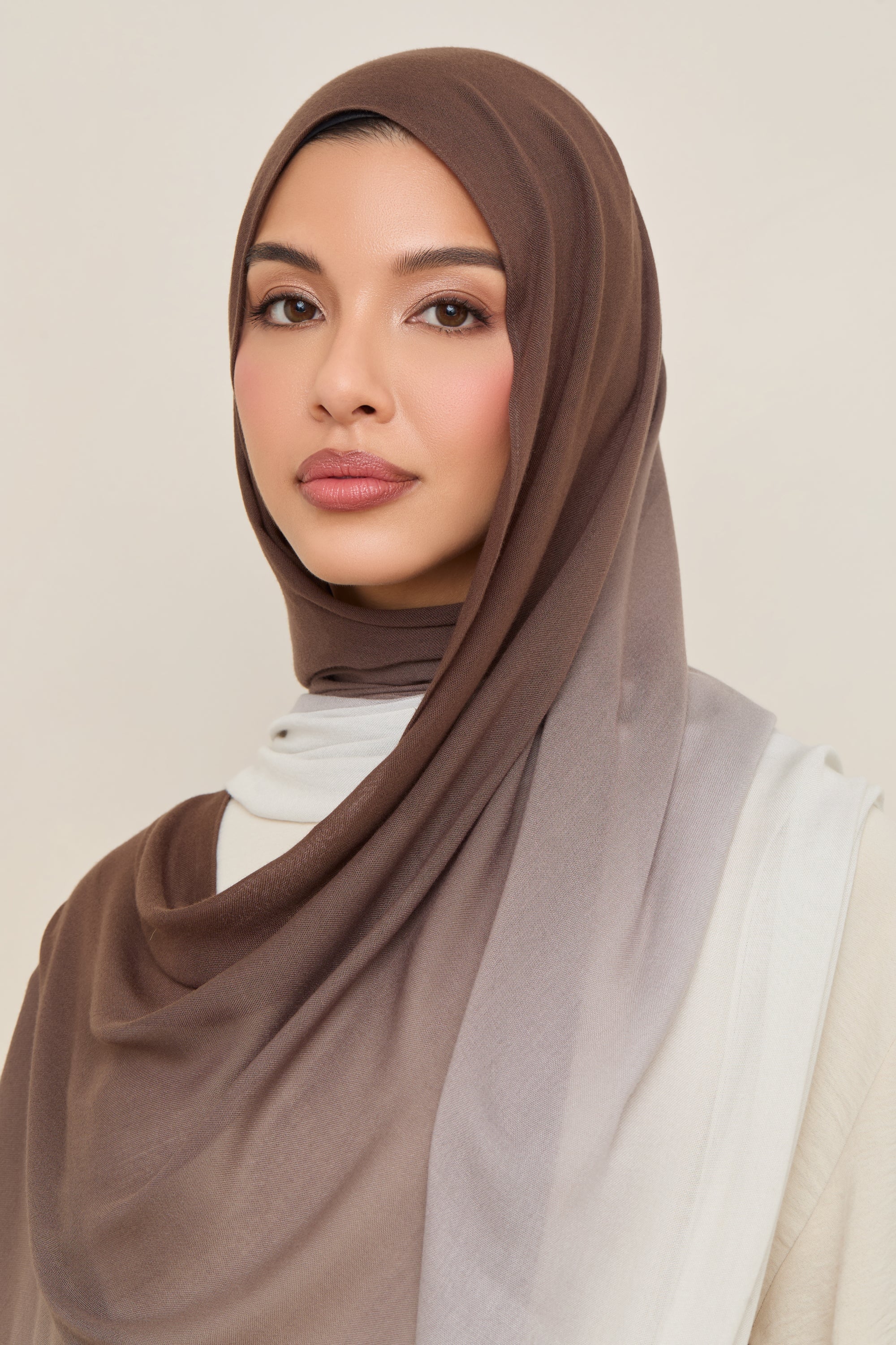 Ombre Modal Hijab - Bracken - Image 3