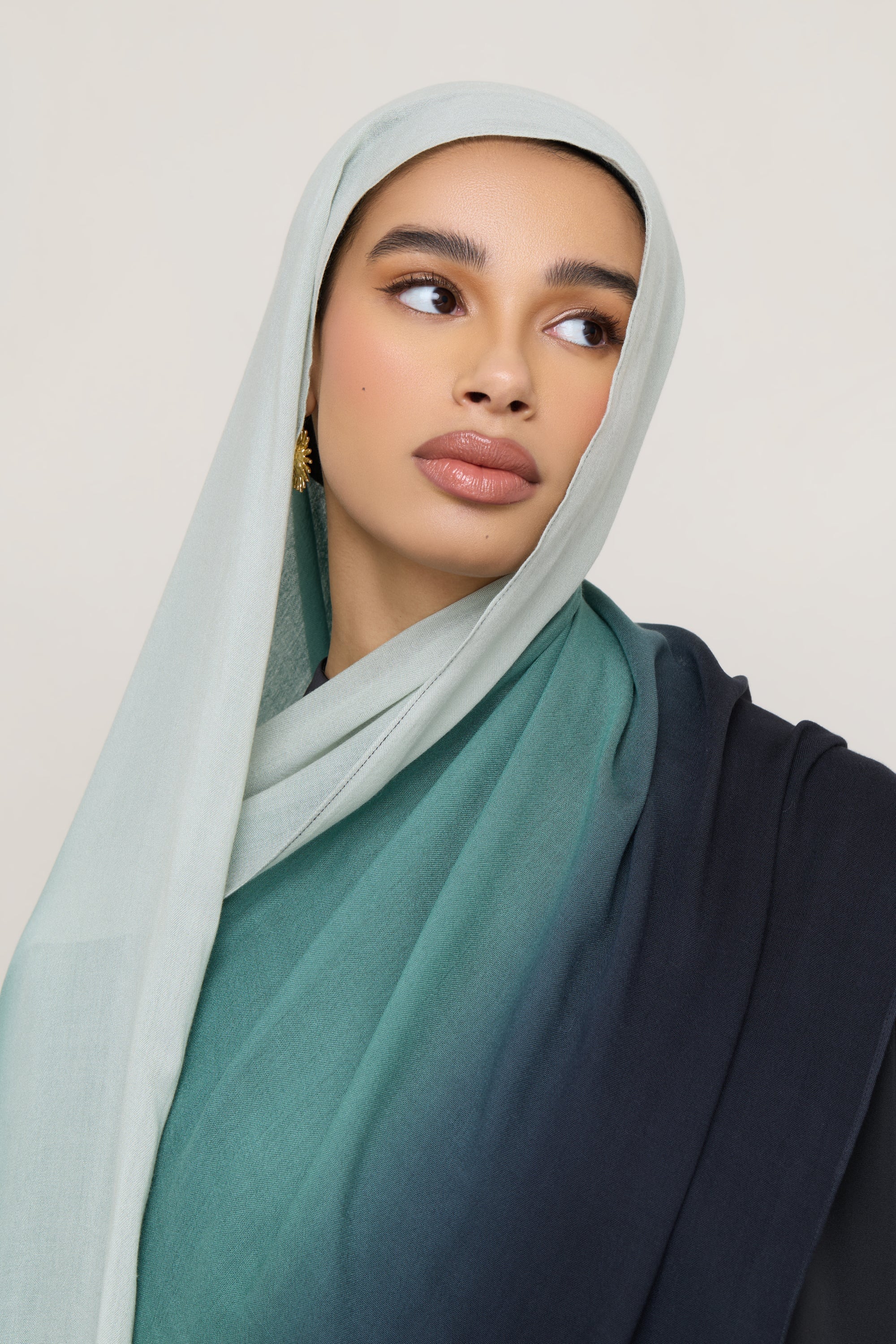 Ombre Modal Hijab - Ocean Pine - Image 3