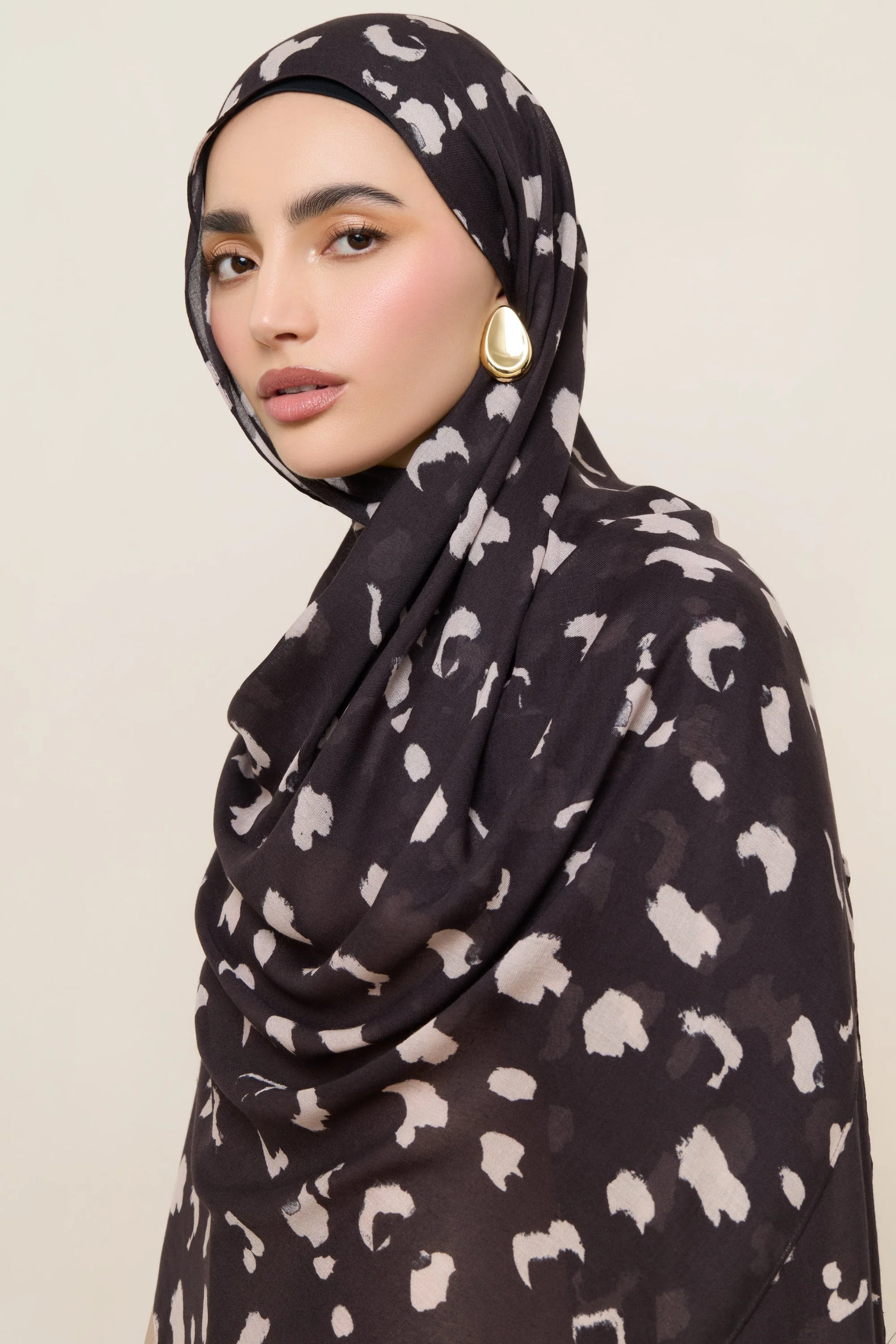Printed Modal Hijab - Velvet Cocoa - Image 9