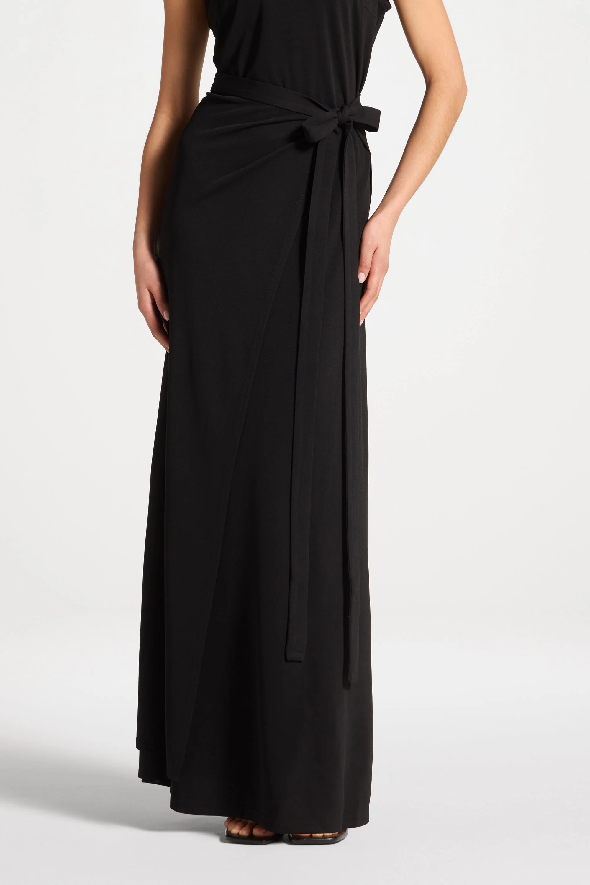 Signature Stretch 3 Piece Abaya & Dress Set - Black - Image 10