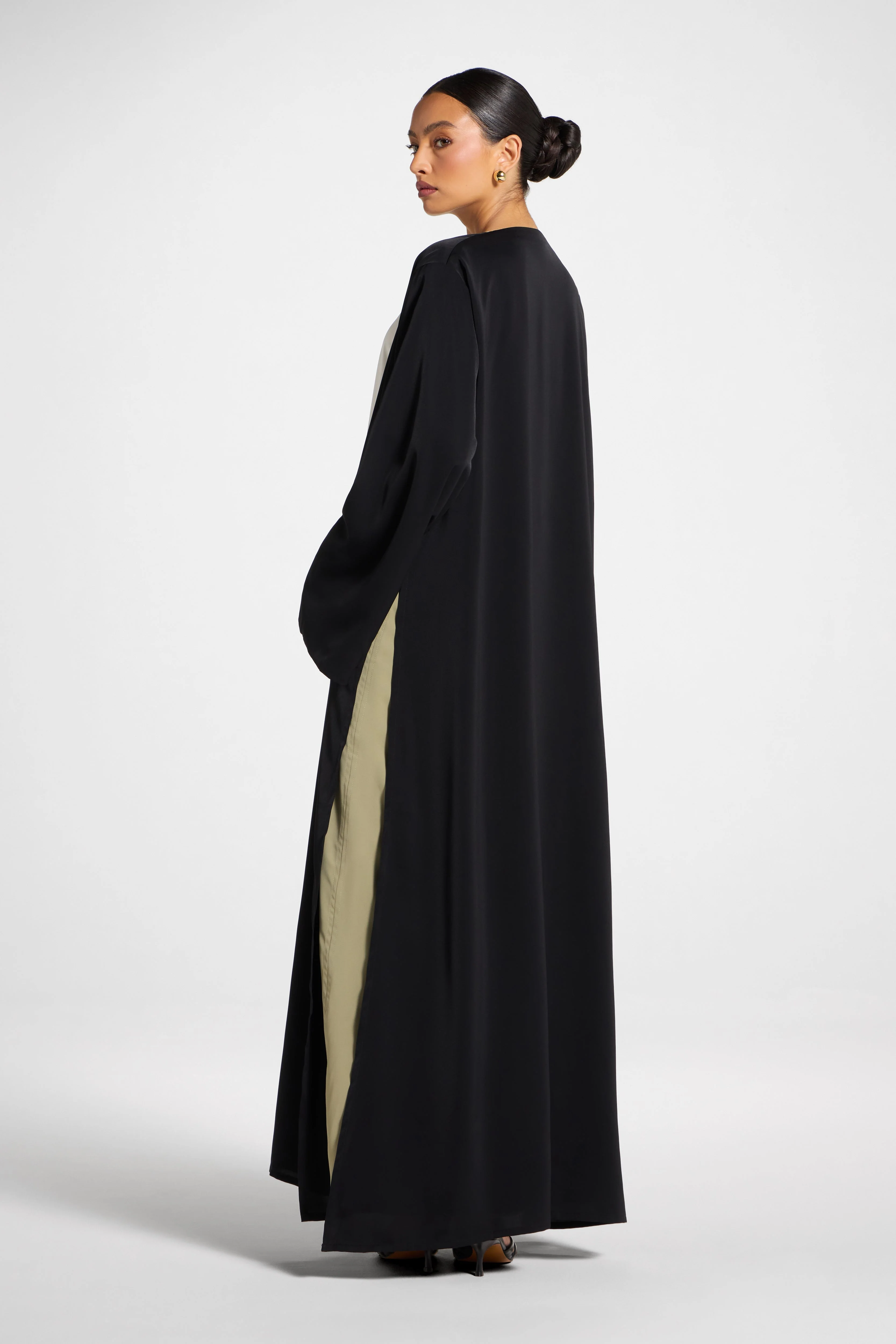Contrast Open Abaya - Midnight Forest - Image 5
