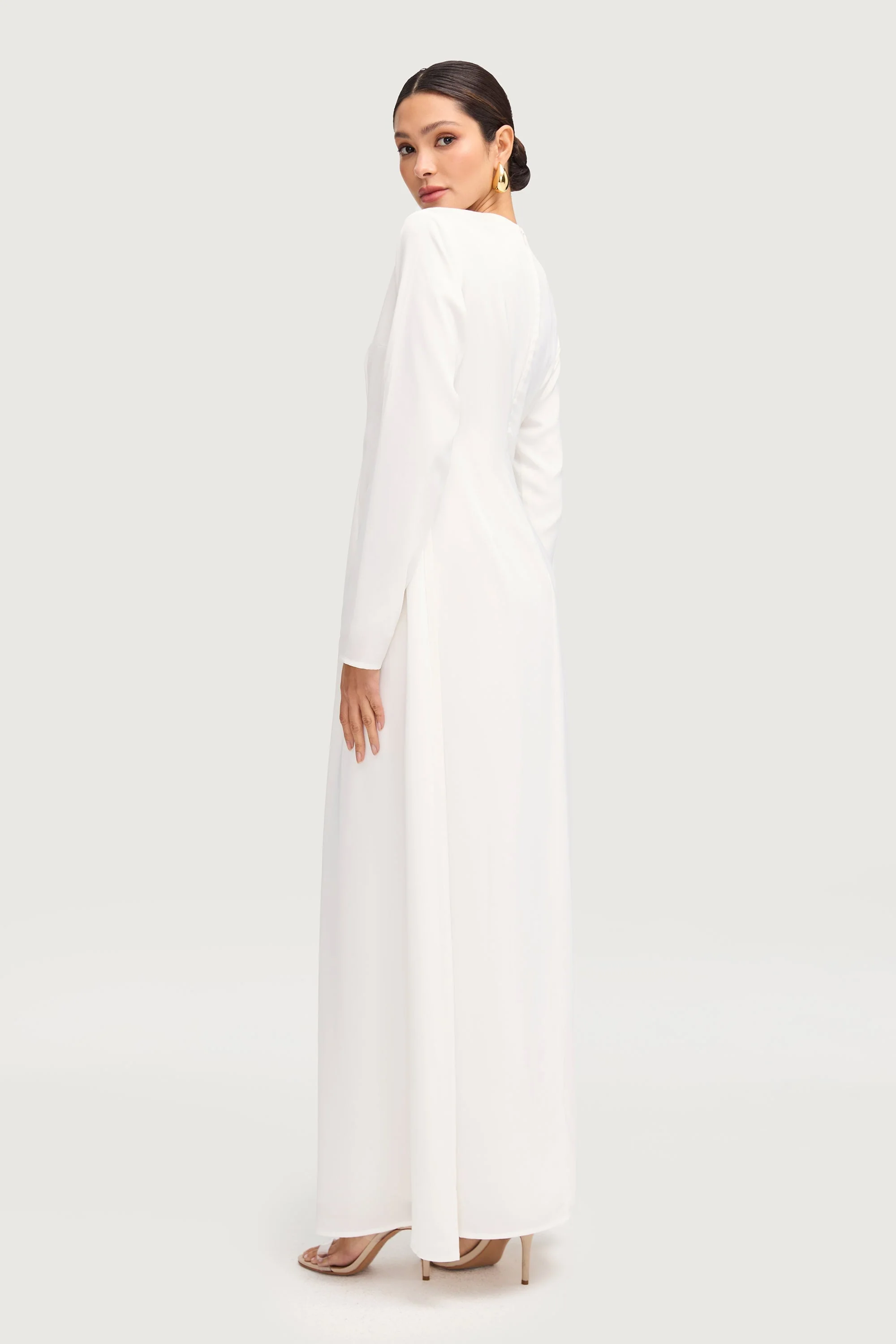Safaa Two Piece Dress & Abaya Set - White - Image 9