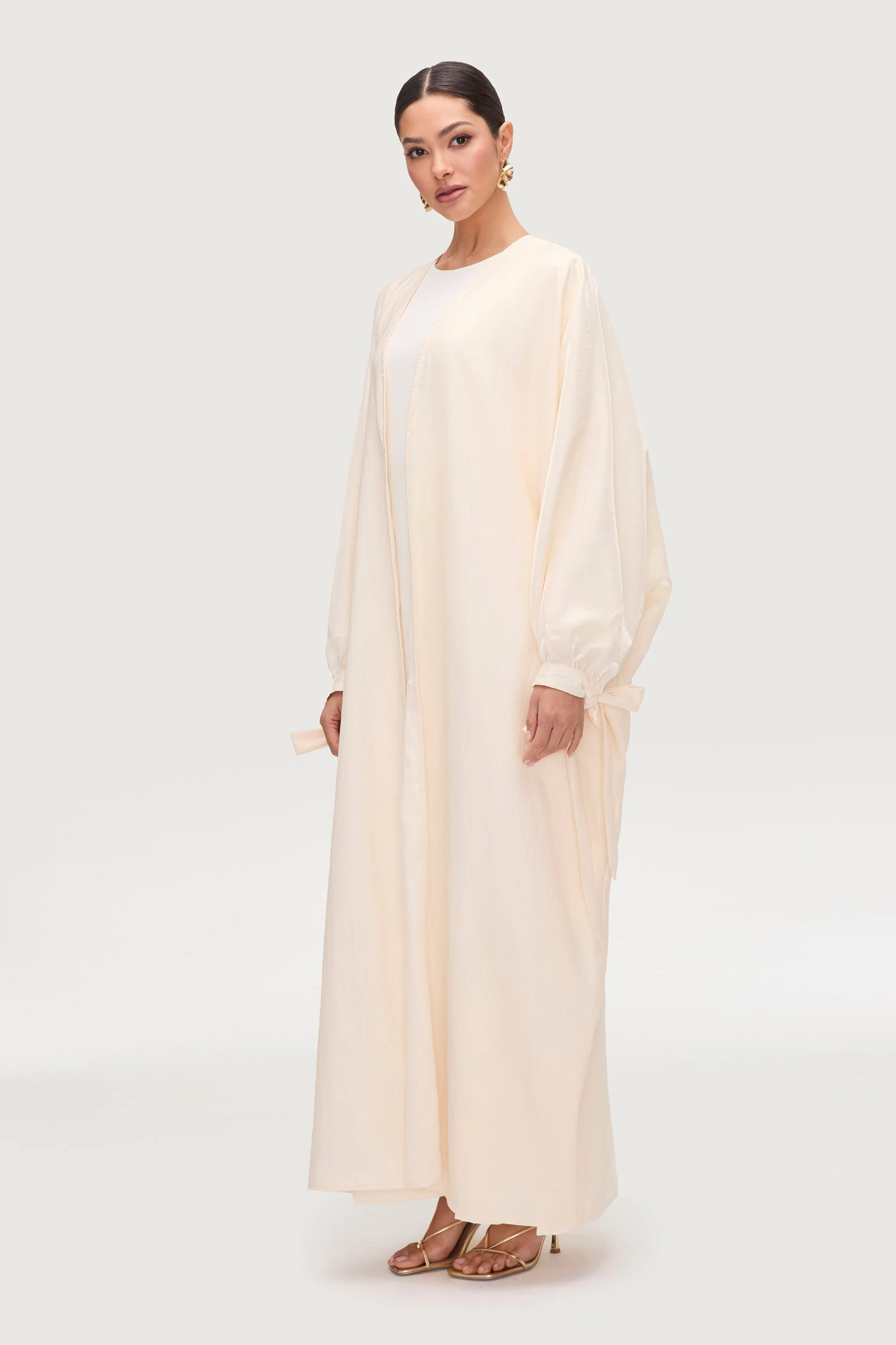 Safiyah Open Abaya - Panna Cotta - Image 3