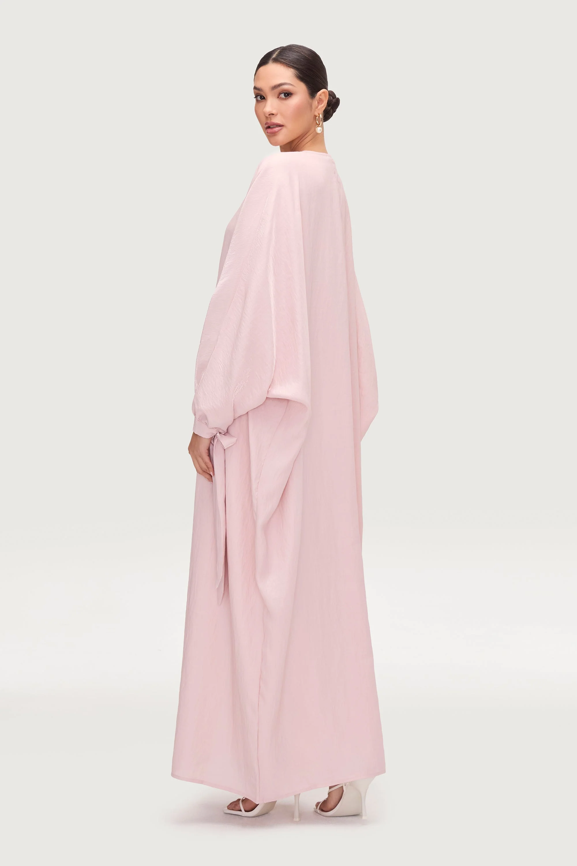 Safiyah Open Abaya - Pastel Pink - Image 5
