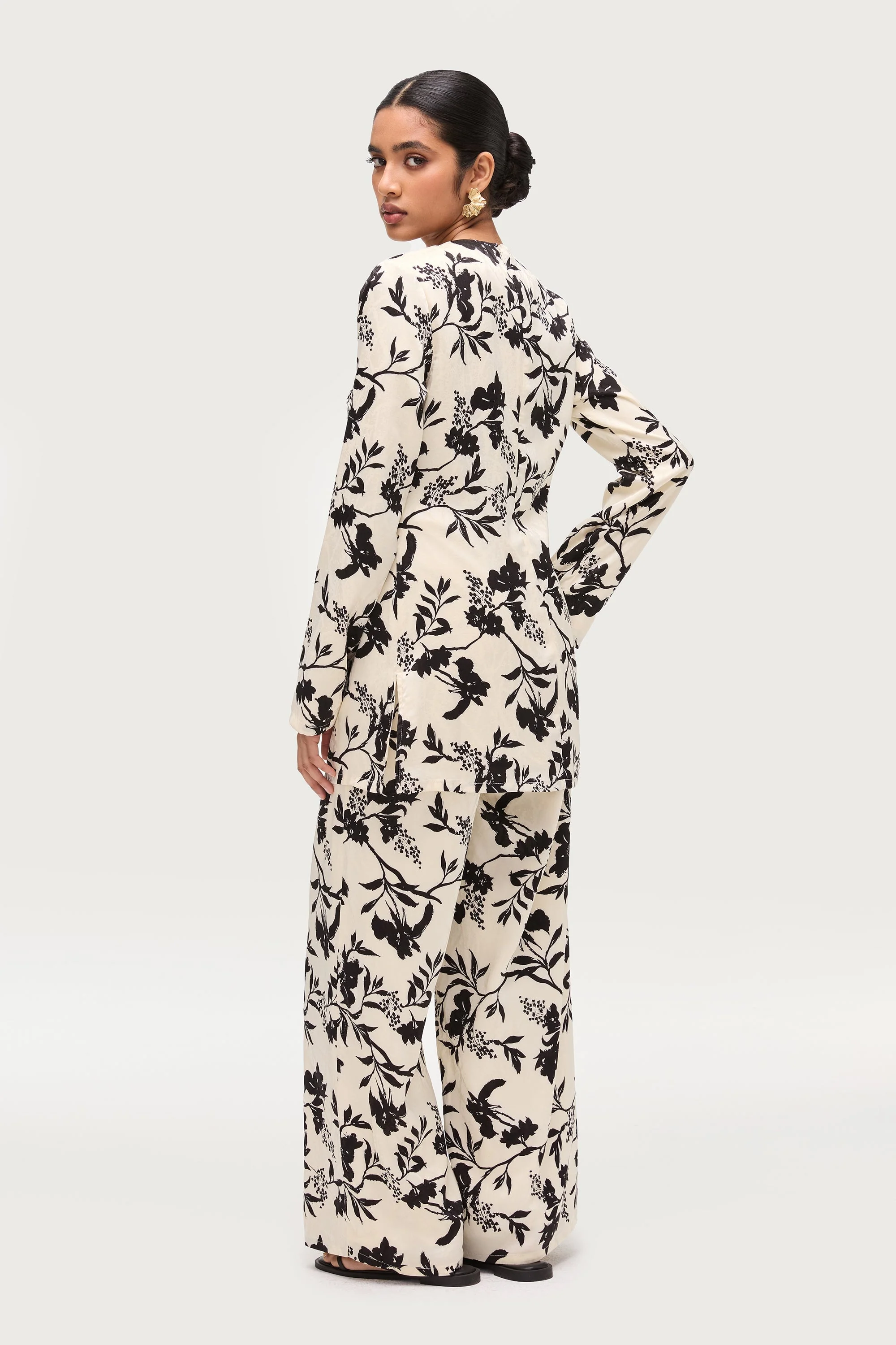 Sana Side Slit Relaxed Top - Floral Print - Image 4