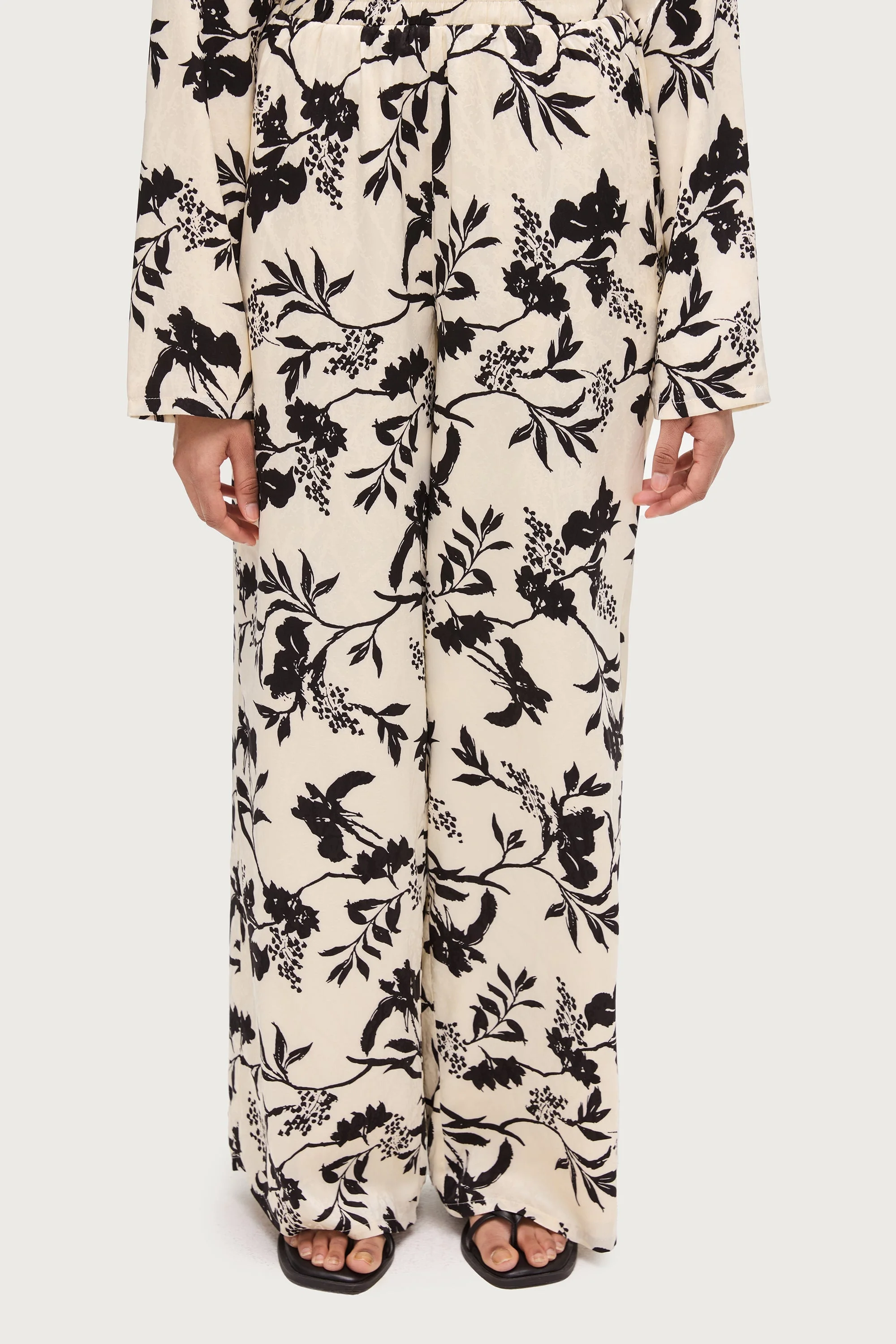 Sana Wide Leg Pants - Floral Print - Image 3
