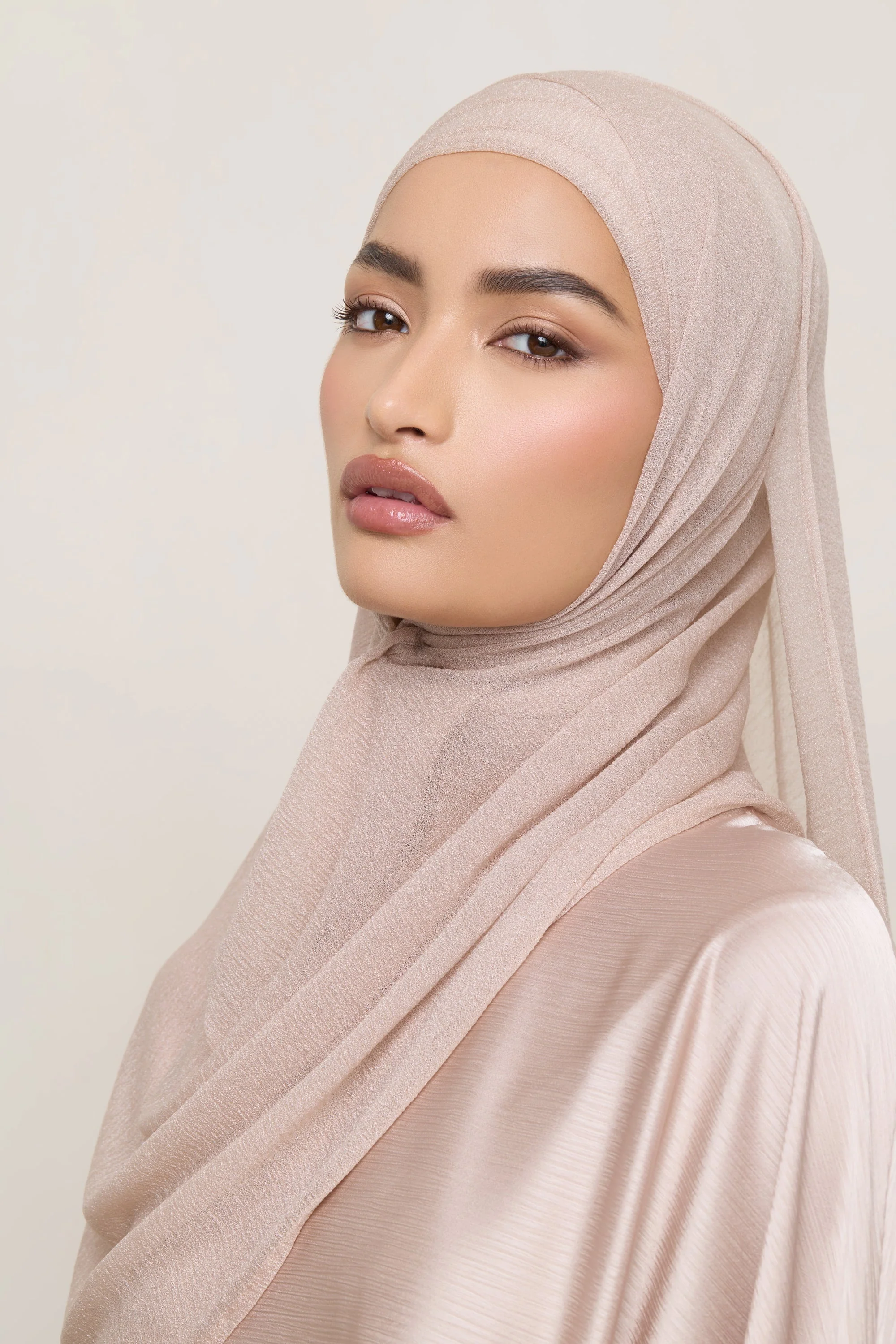 Shimmer Stretch Hijab - Cloud - Image 3