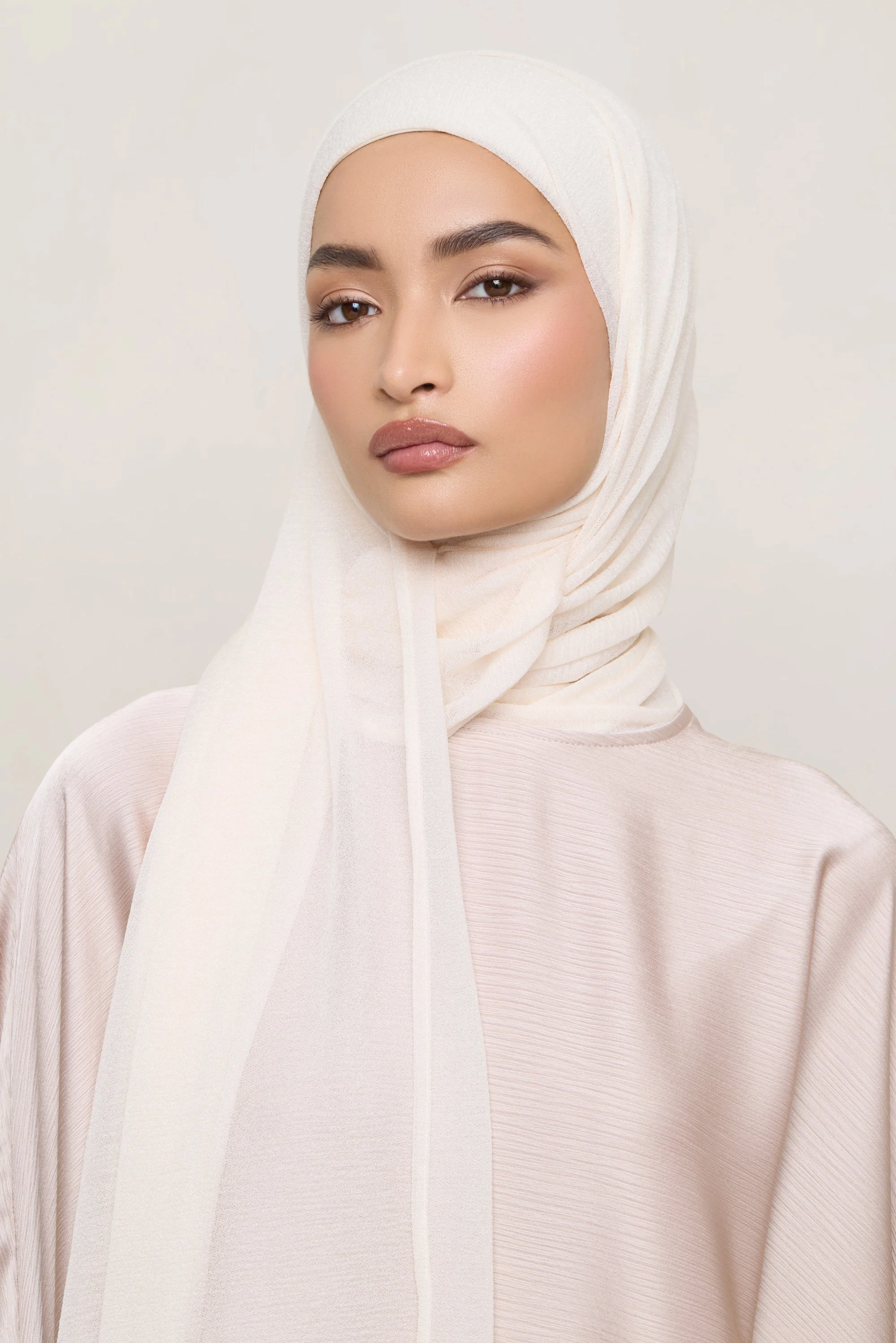 Shimmer Stretch Hijab - Vanilla - Image 3
