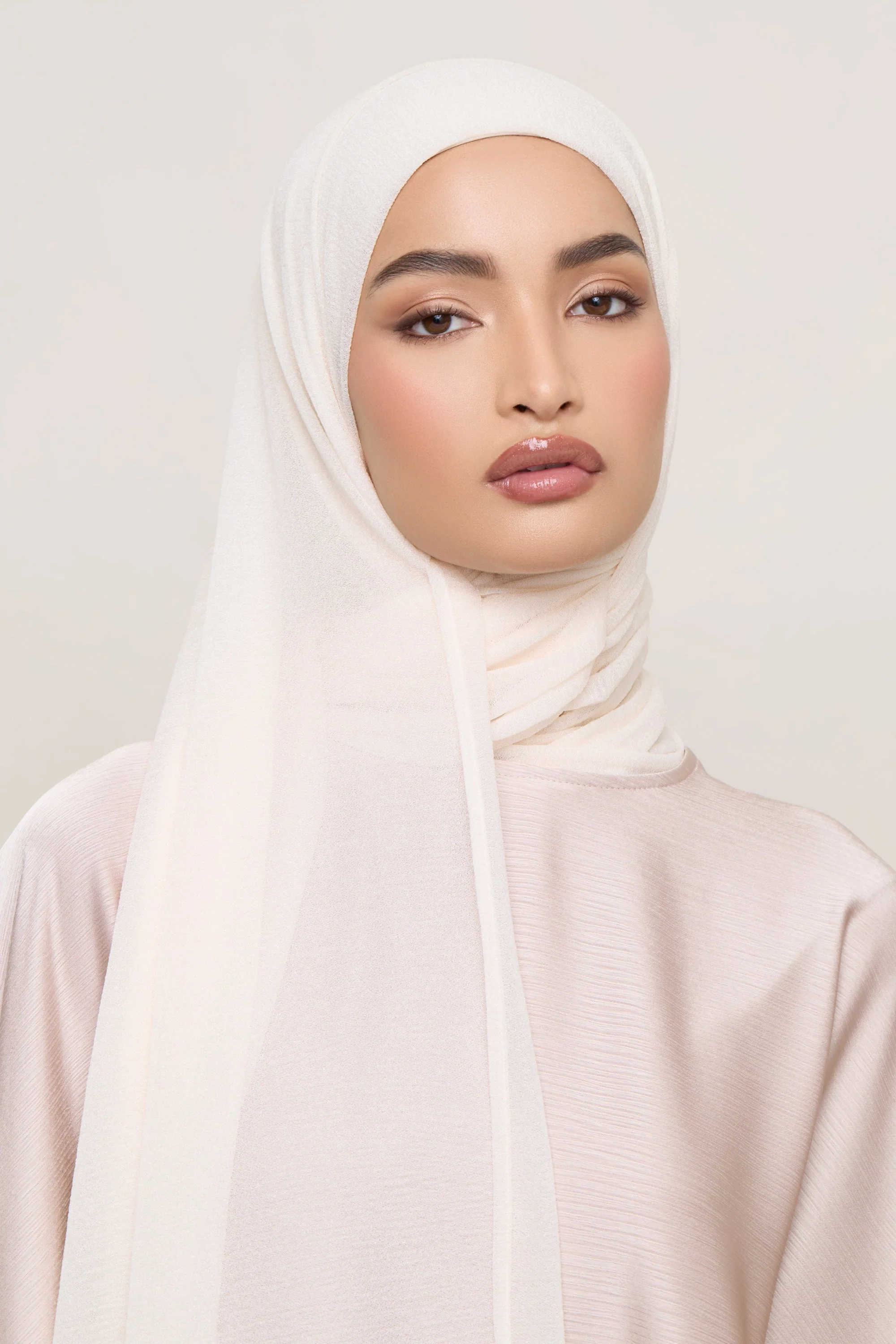 Shimmer Stretch Hijab - Vanilla - Image 4