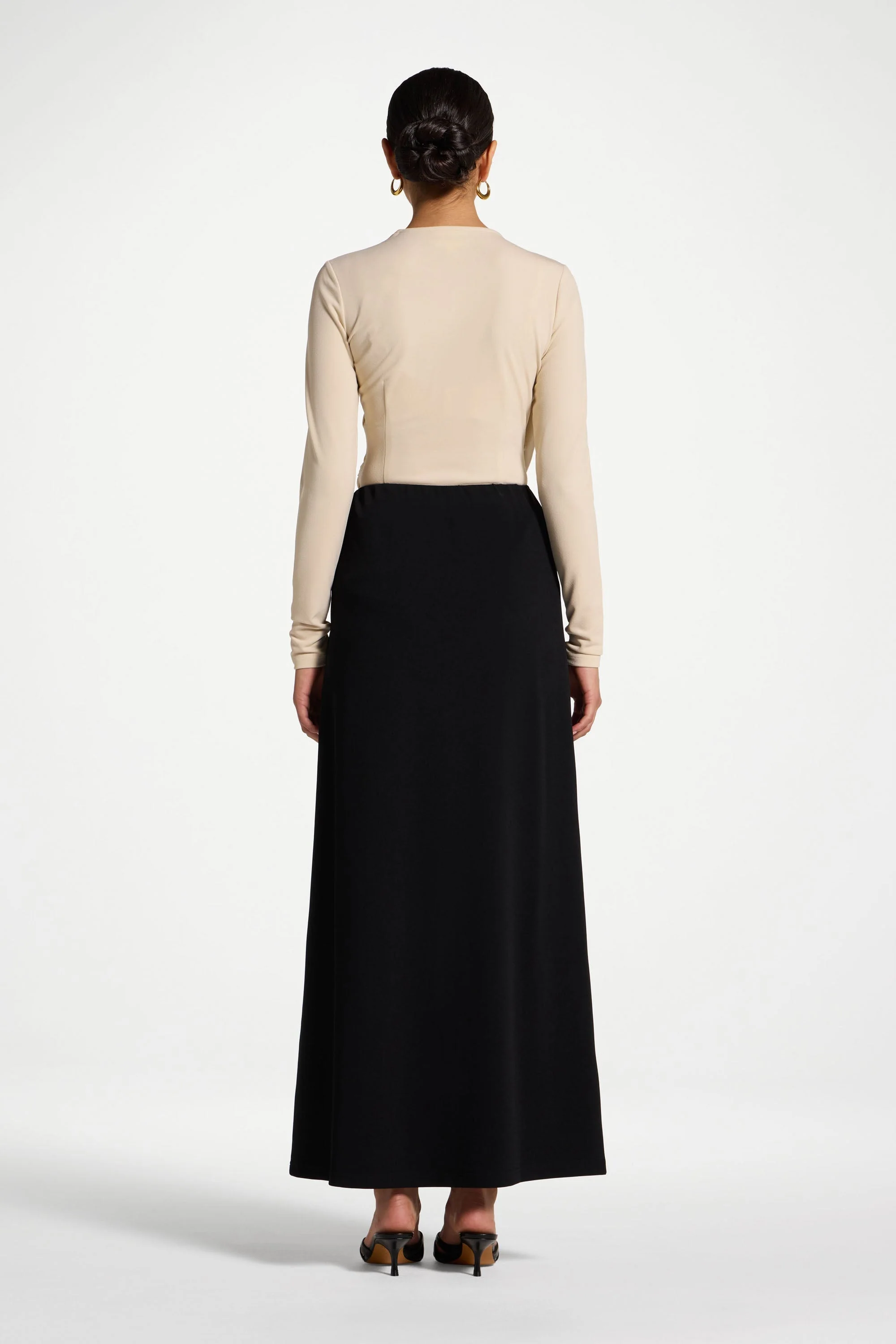 Signature Stretch Skirt - Black - Image 4