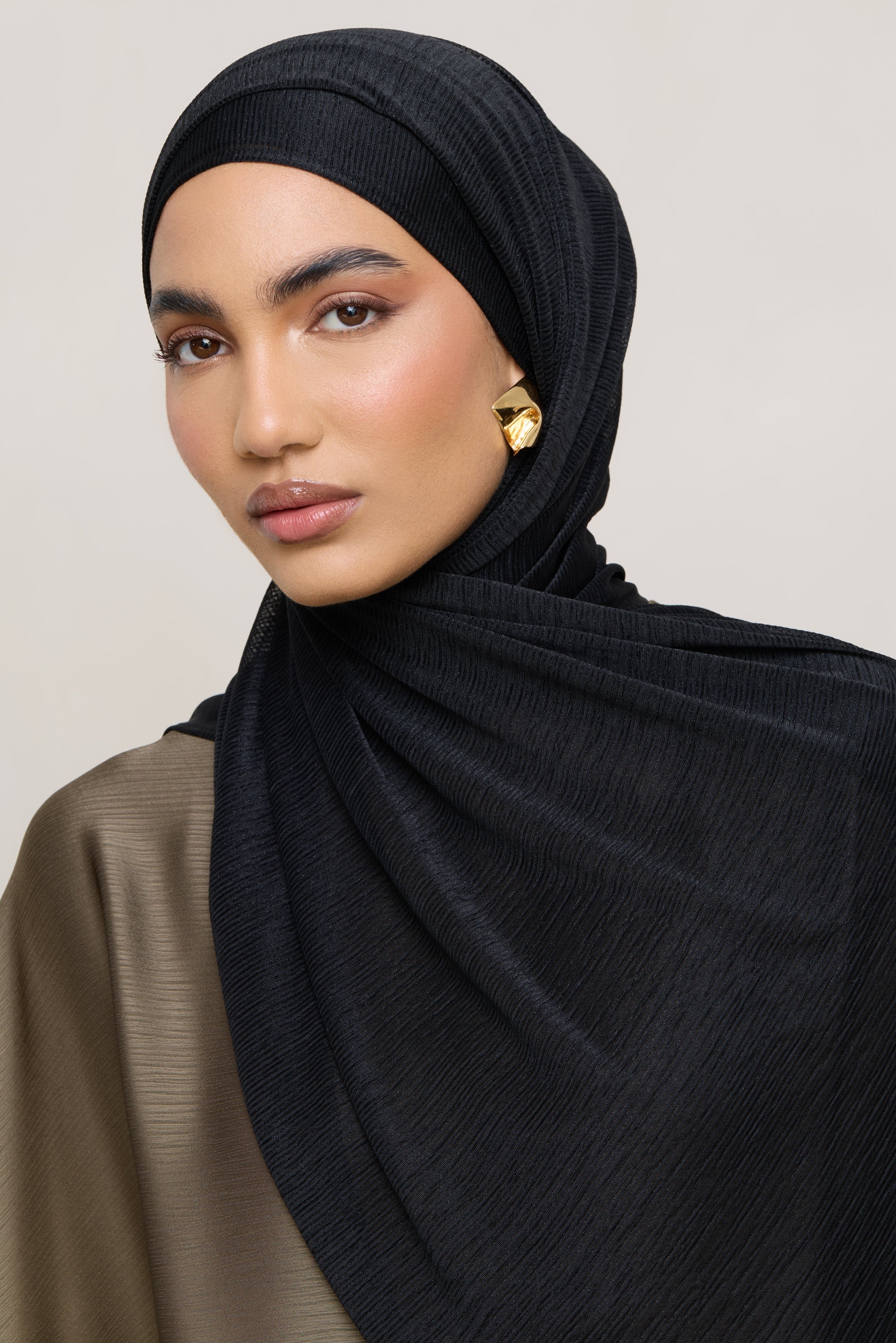 Stretch Stripe Hijab - Black - Image 4