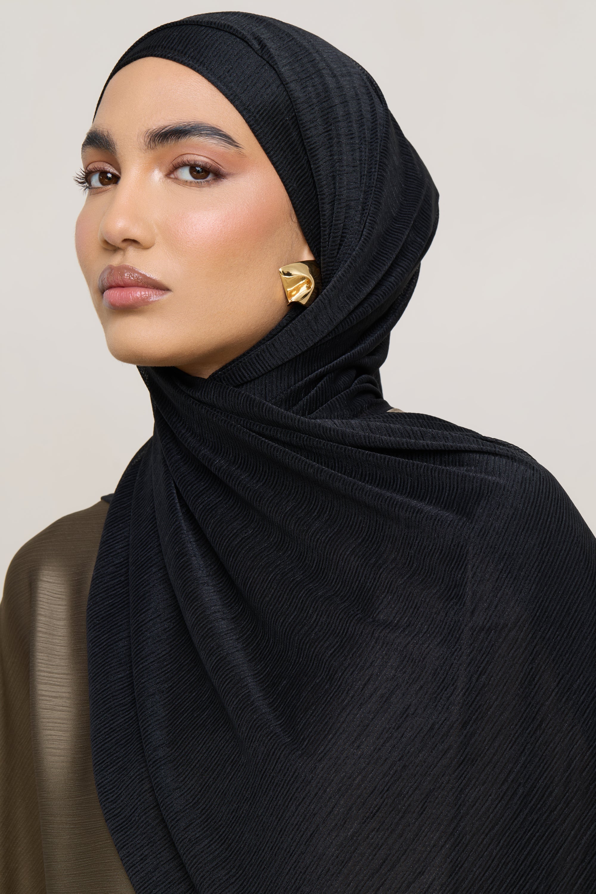 Stretch Stripe Hijab - Black - Image 6