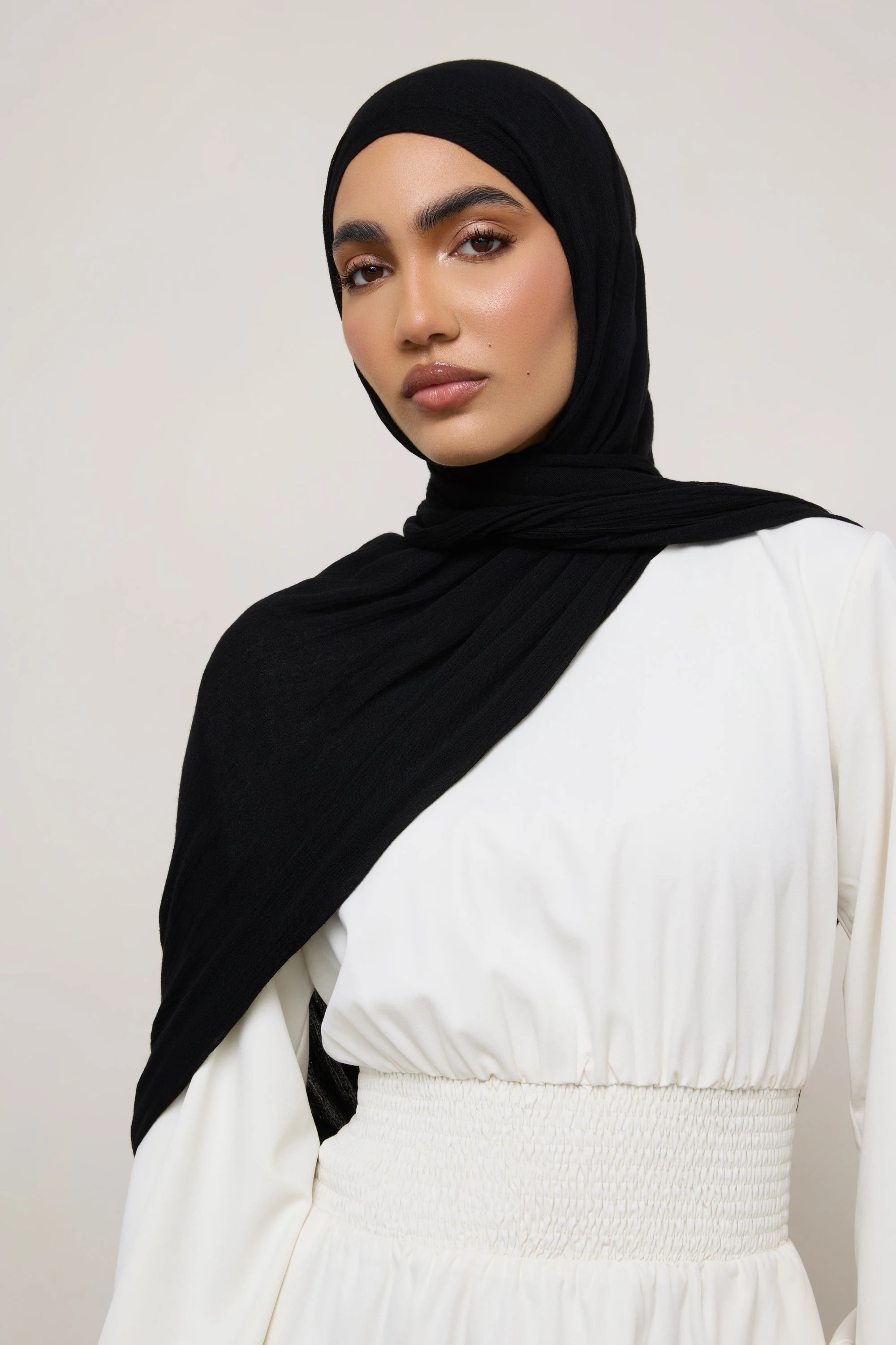 Modal Crinkle Hijab - Black Fringe - Image 3