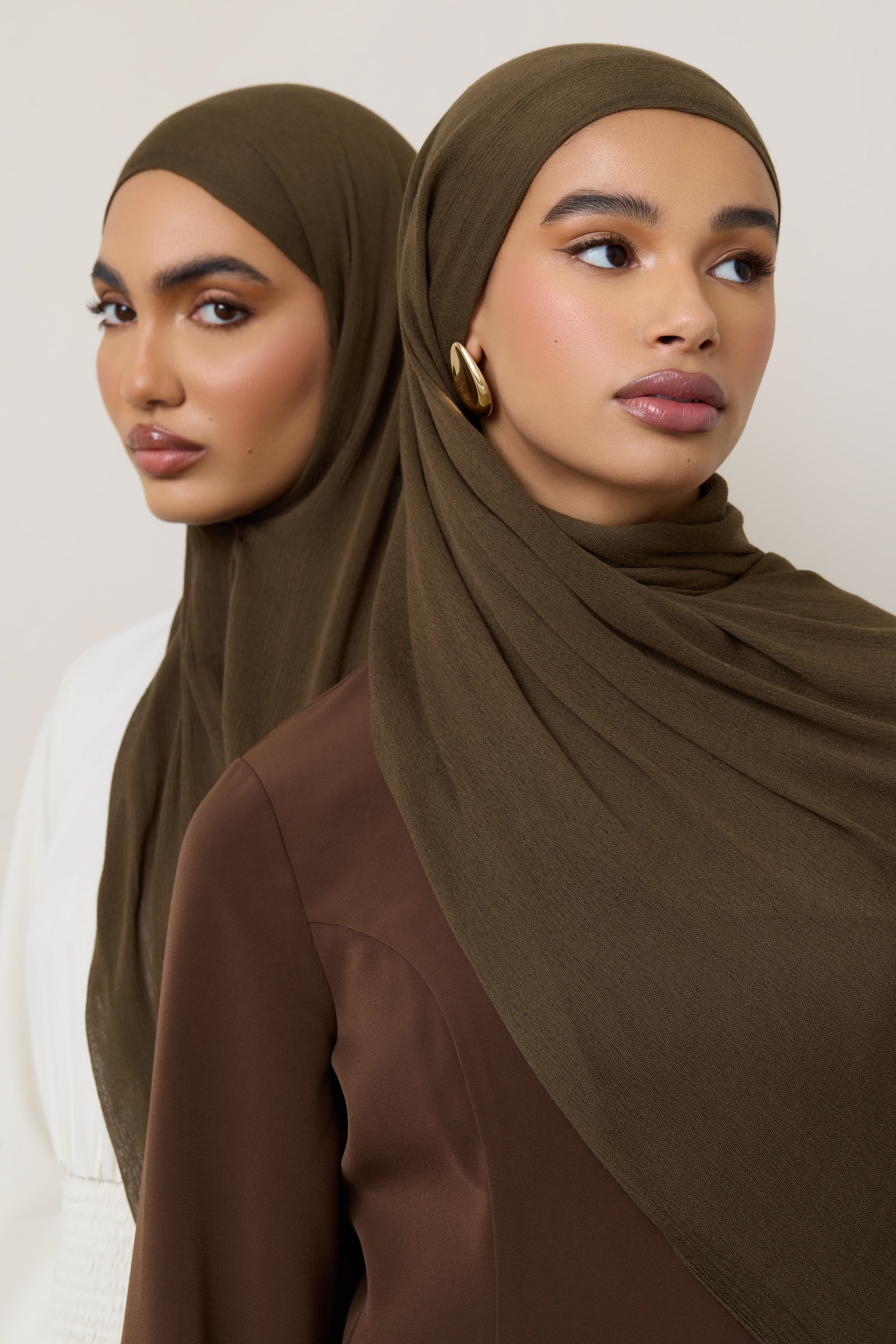 Modal Crinkle Hijab - Olive Fringe - Image 5