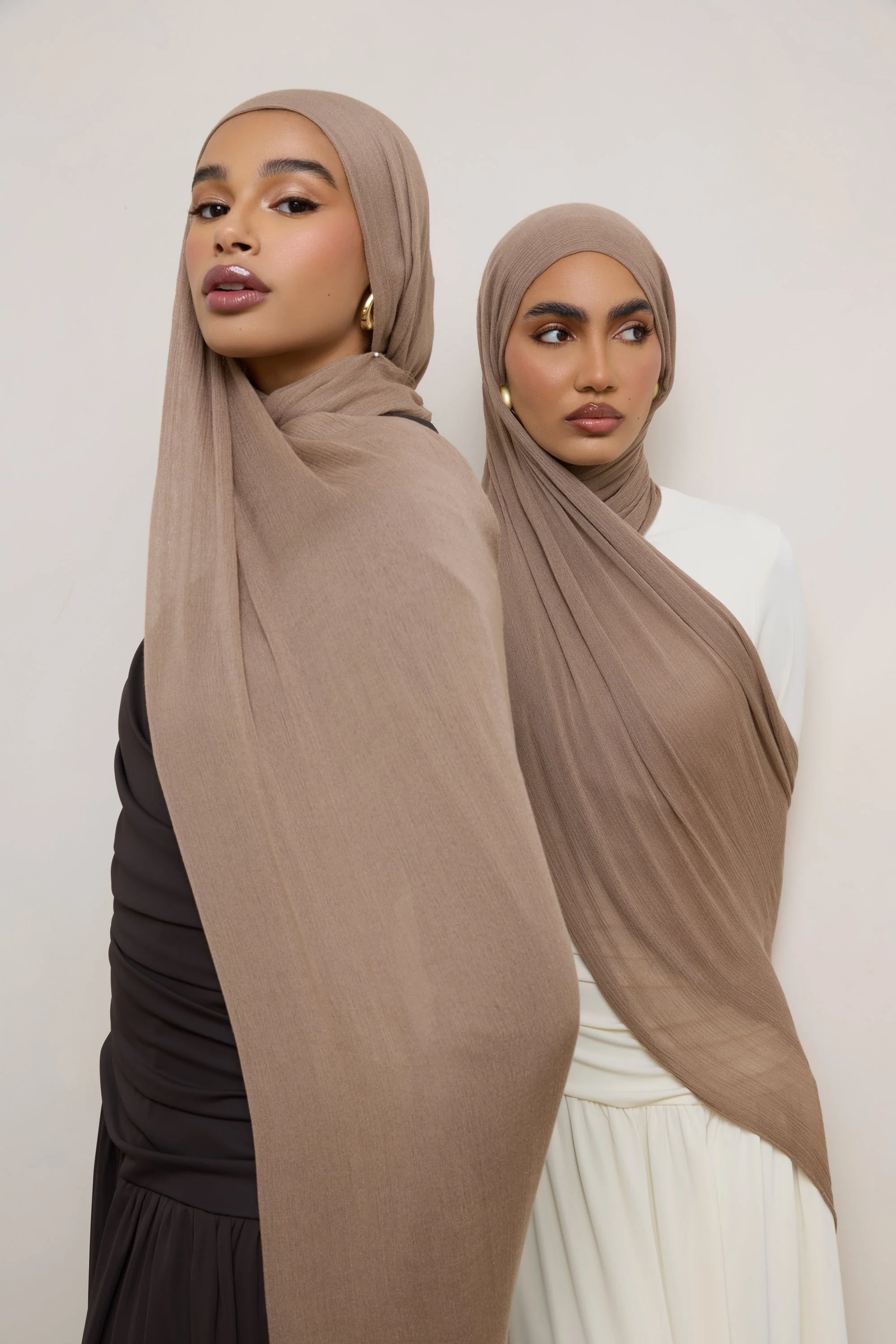 Modal Crinkle Hijab - Truffle Fringe - Image 5