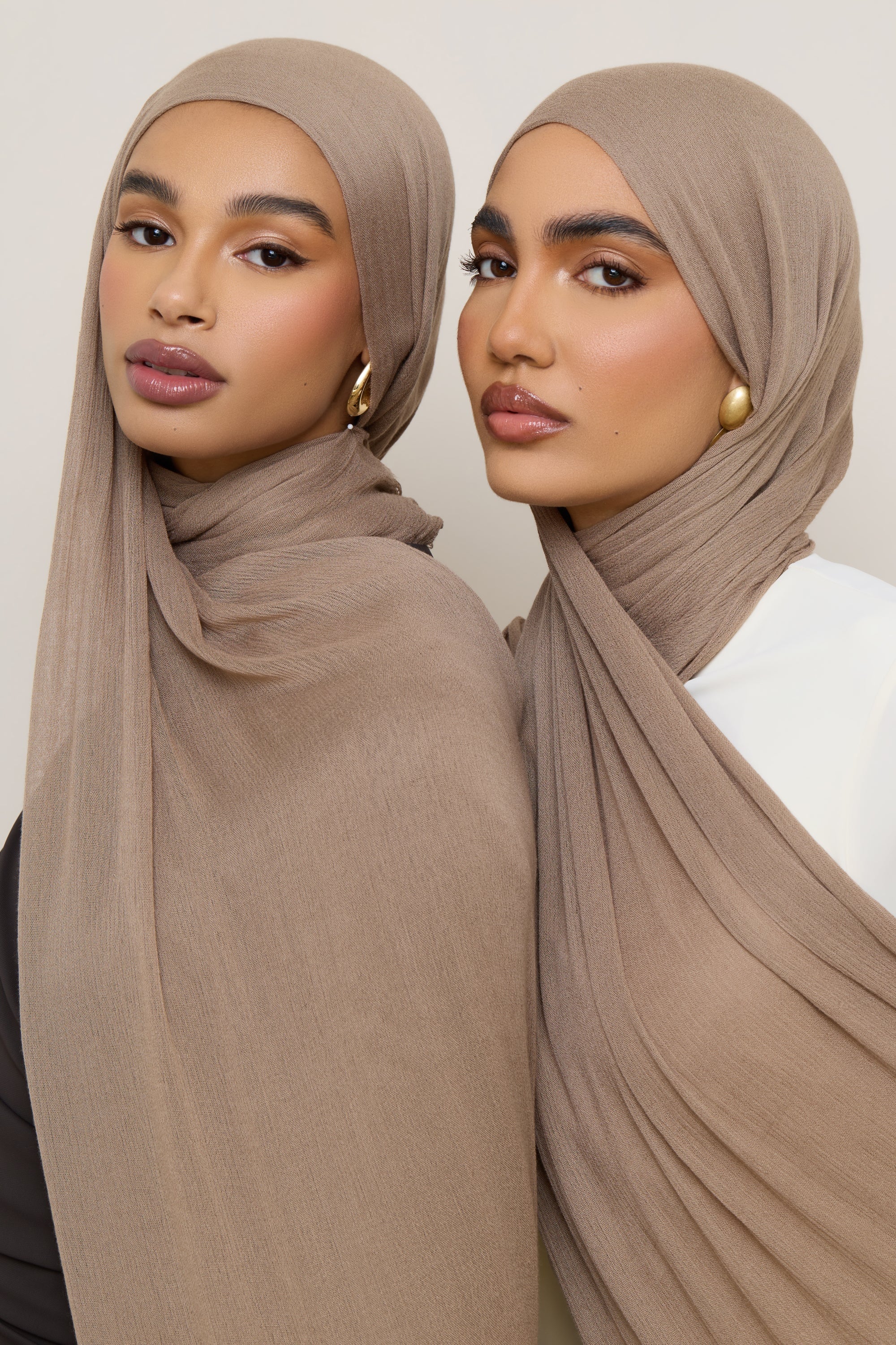Modal Crinkle Hijab - Truffle Fringe - Image 6